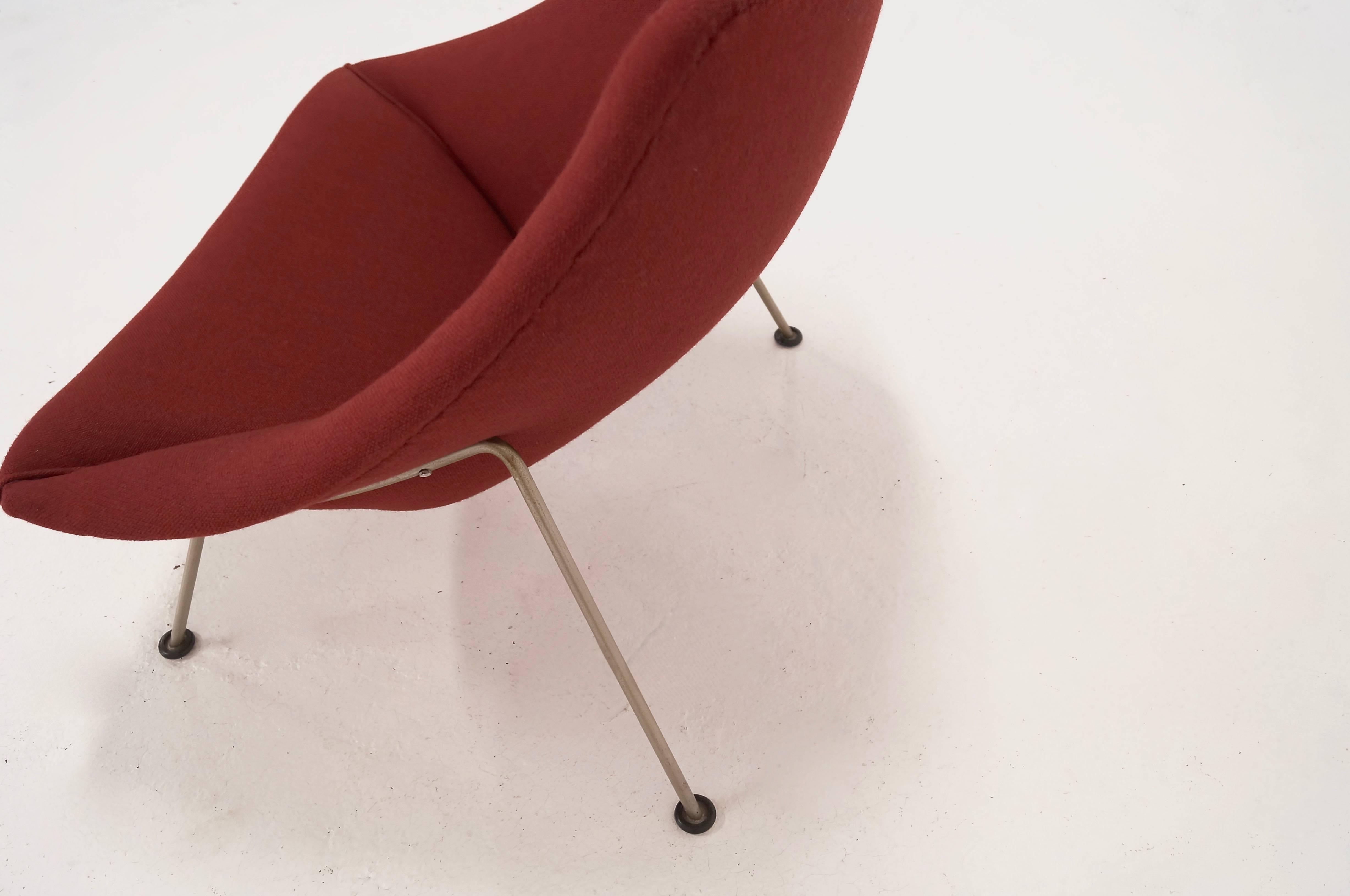 Large First Edition Artifort F157 Oyster Lounge Chair by Pierre Paulin 1