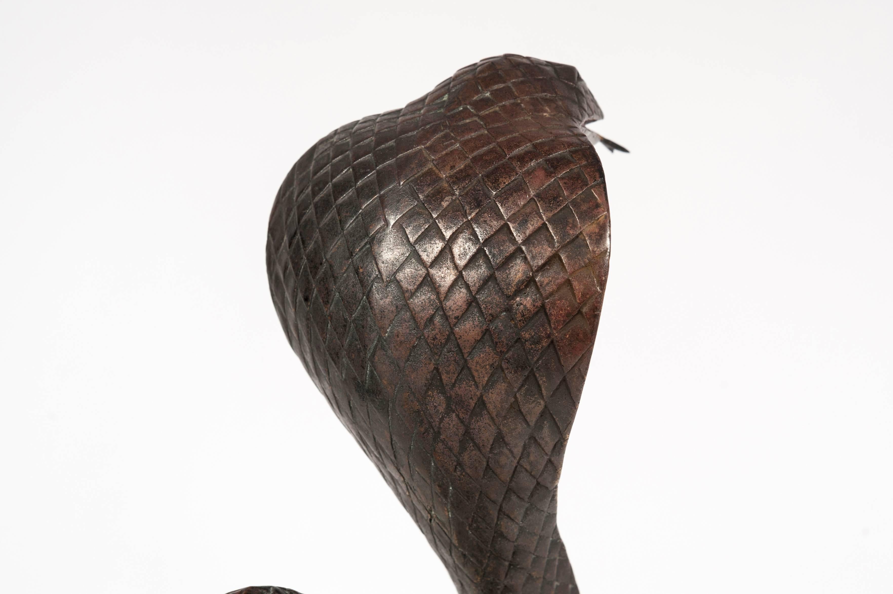 Pair of Cobra Andirons by Edgar Brandt im Zustand „Hervorragend“ in Brussels, BE
