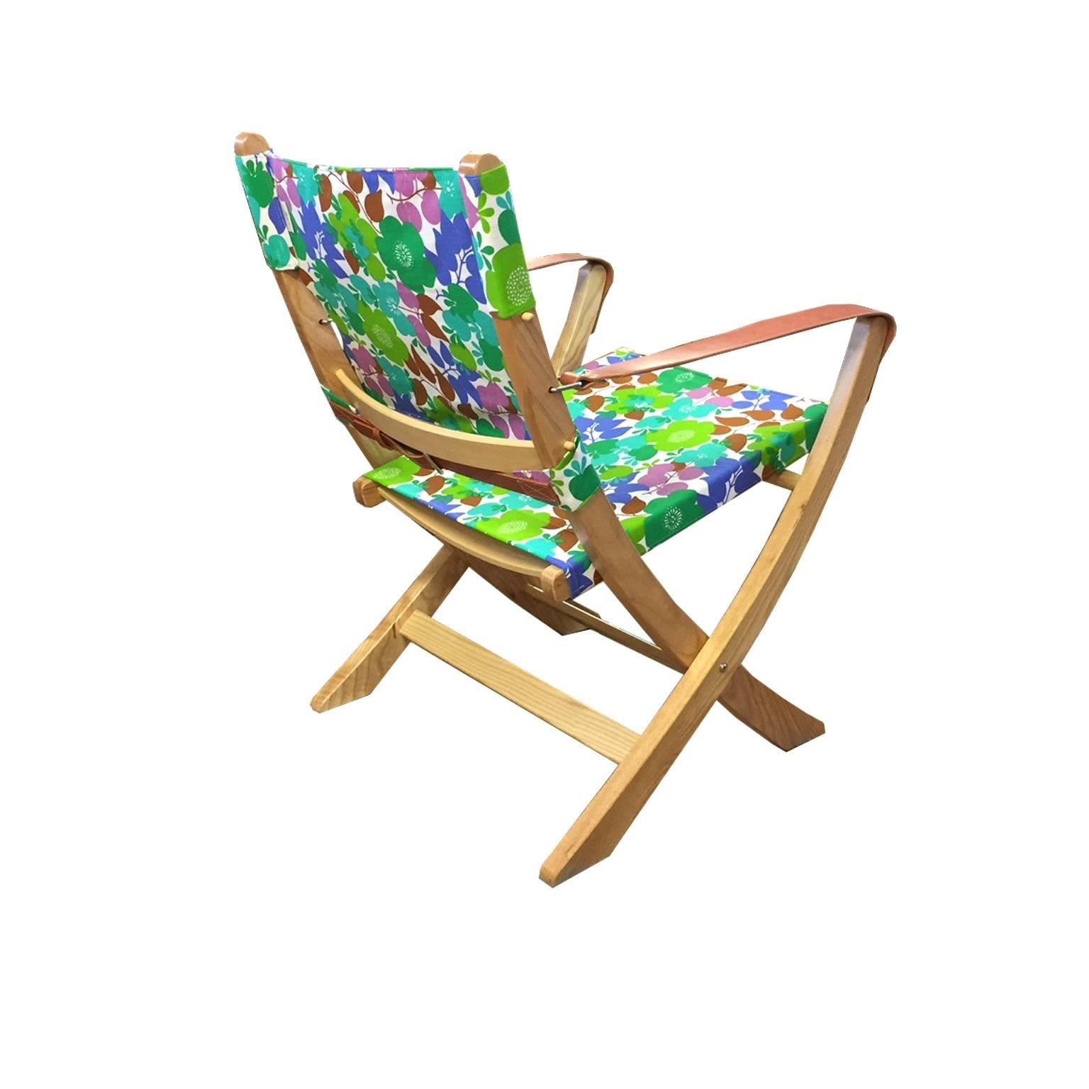 Sunbeam Jackie's iconic 'Champagne chair' design is inspired by the Campaign furniture tradition, beautifully made folding furniture for military camps. We have added a dash of Sunbeam Jackie exuberance and tweaked the name for that special