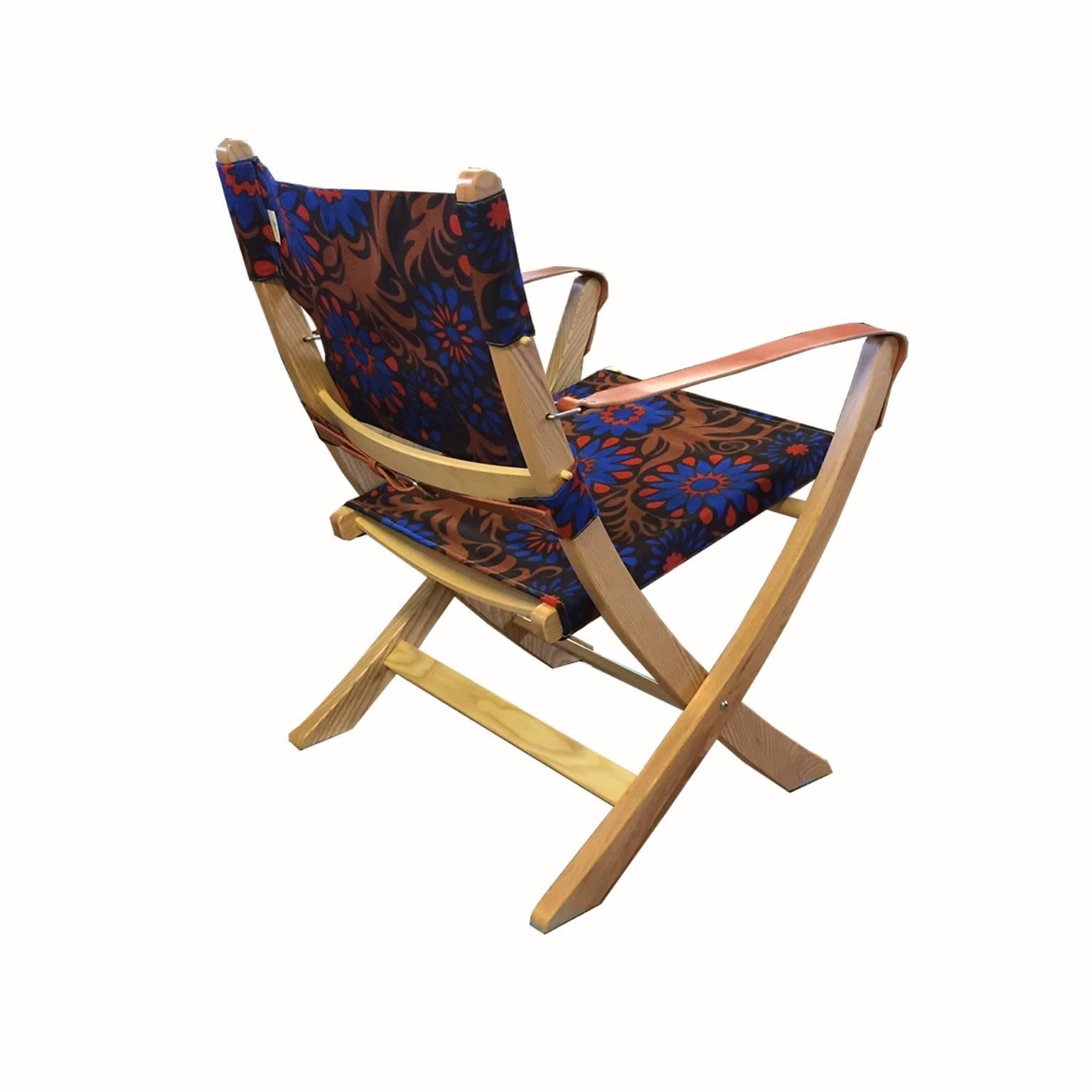 Sunbeam Jackie's iconic 'Champagne chair' design is inspired by the Campaign furniture tradition, beautifully made folding furniture for military camps. We have added a dash of Sunbeam Jackie exuberance and tweaked the name for that special