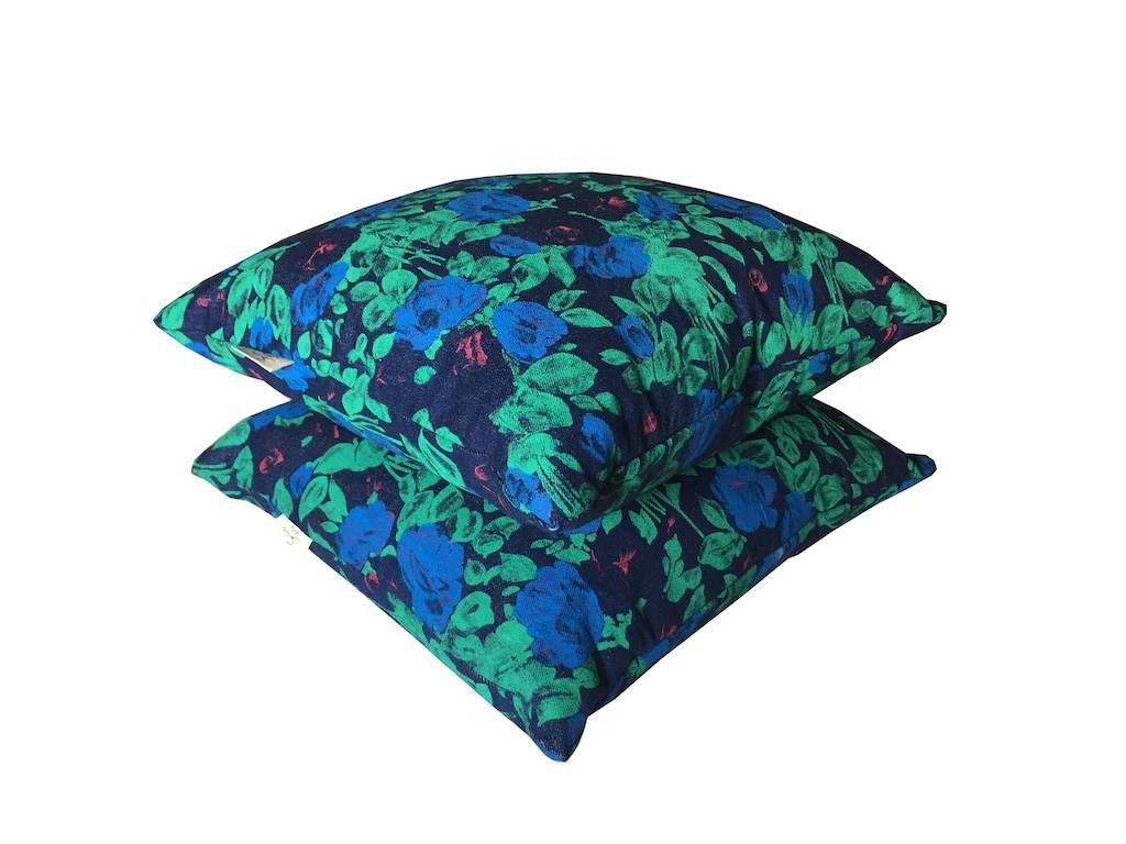 navy and green cushions