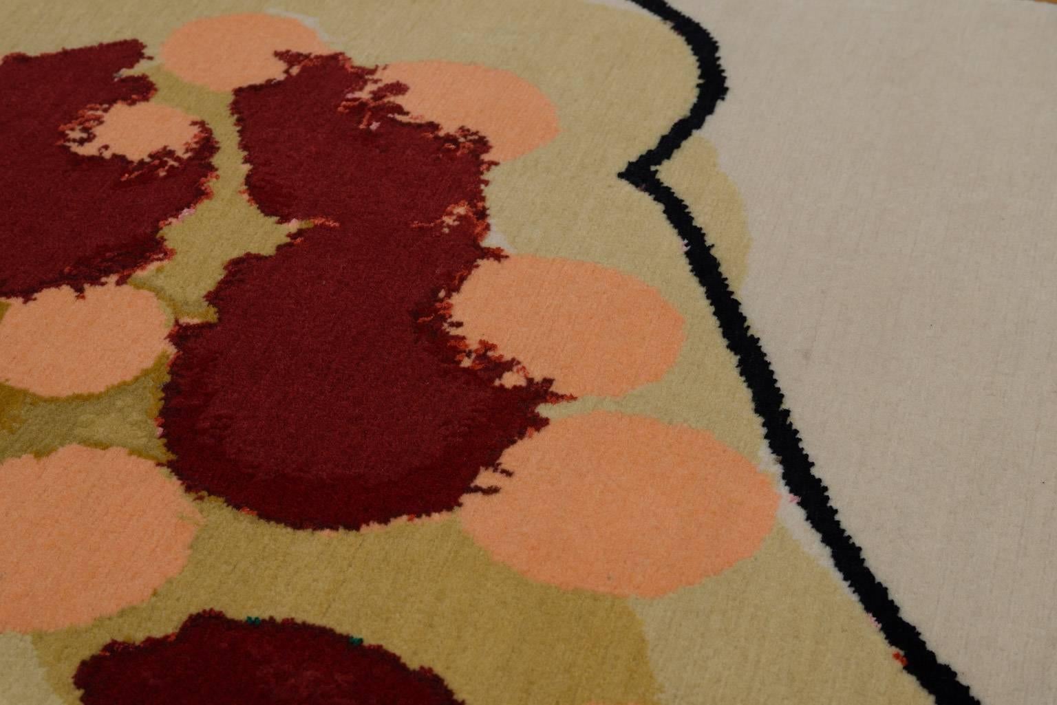 Contemporary Doble & Strong Rug, Myoglobin Design, Handwoven in Nepal, Wool and Silk For Sale