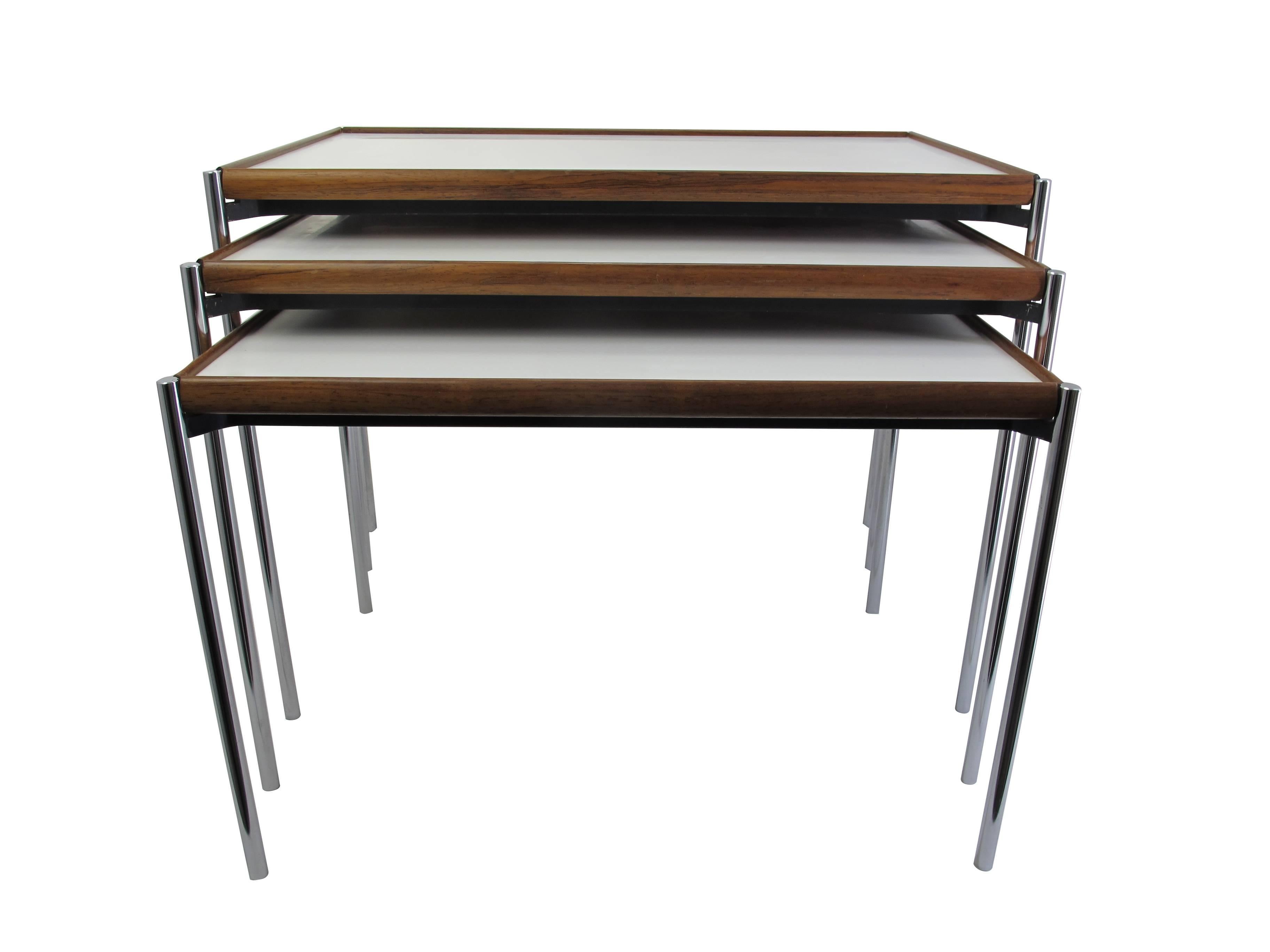 Reversible Model 125 Nesting Tables from Lämmle & Co, Set of Three In Good Condition In Berlin, DE