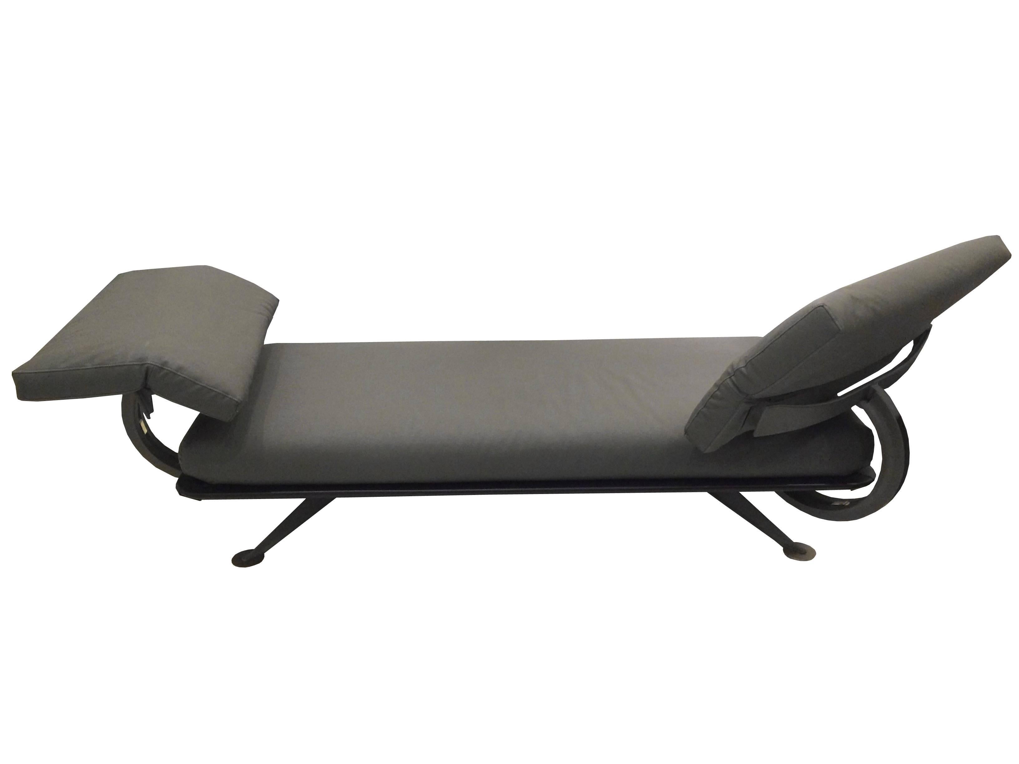 Post-Modern Couch Daybed Divan Adia by Paolo Piva for B&B Italia with adjustable backrest