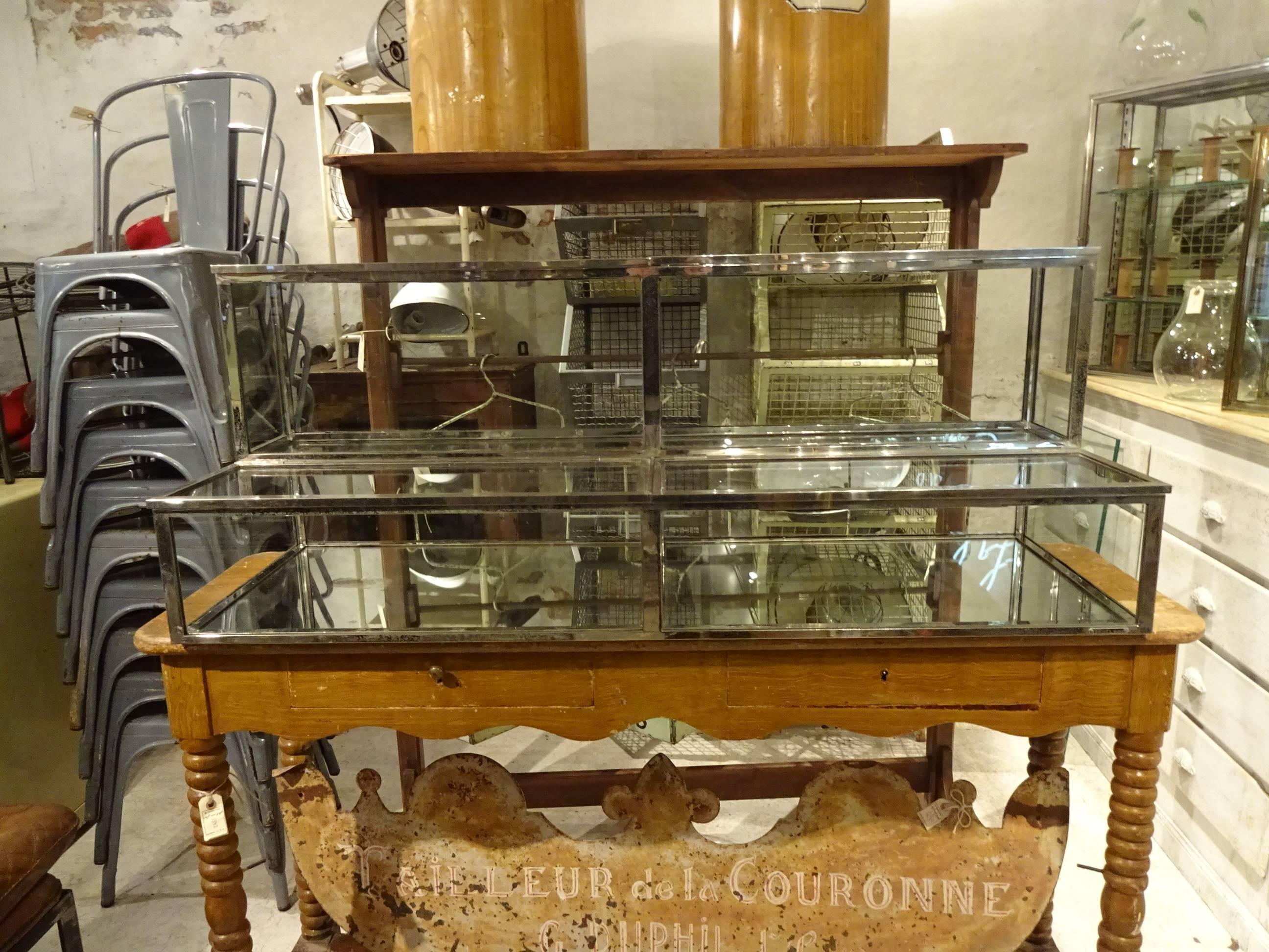 French Early 20th Century Vitrine Table Display Case