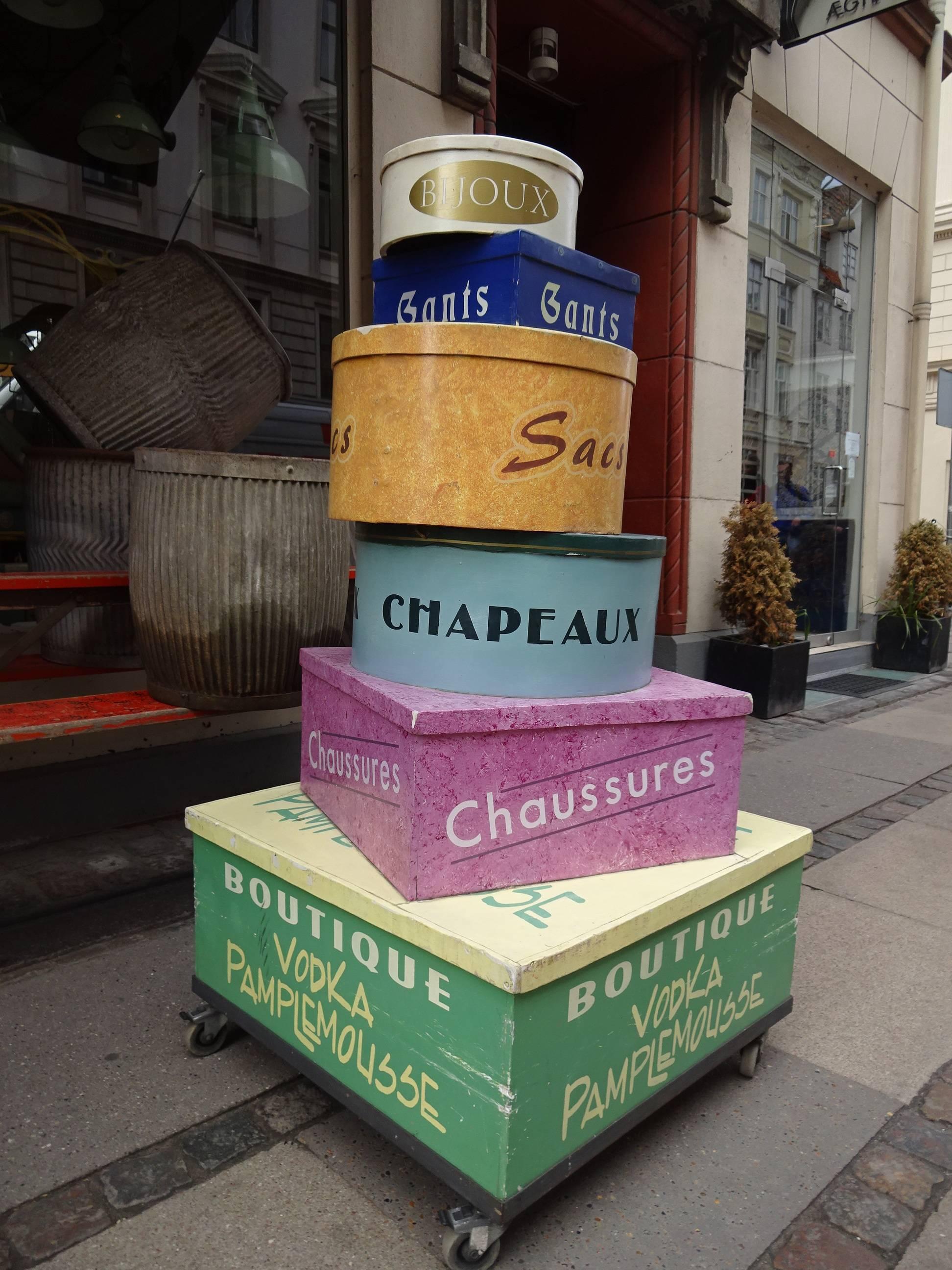 Other Mid-20th Century French Advertisement Box Display For Sale