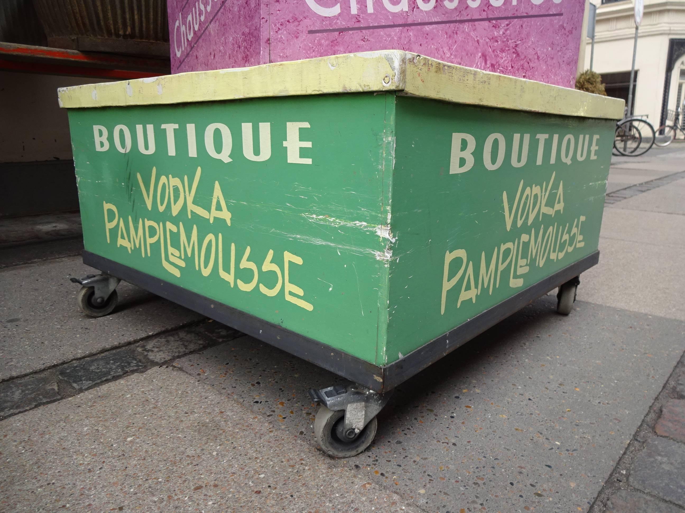 Mid-20th Century French Advertisement Box Display In Good Condition For Sale In Copenhagen K, DK