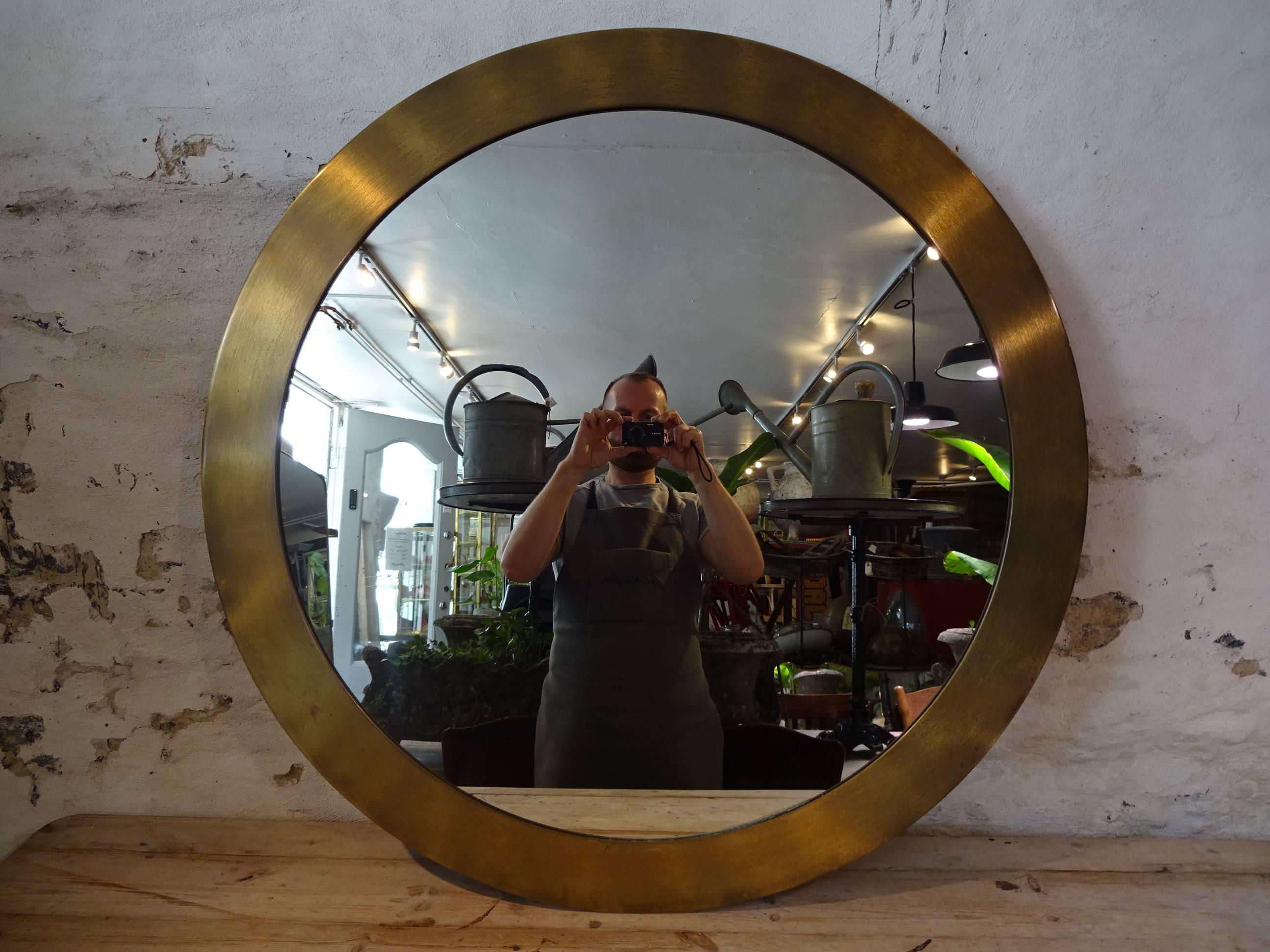 Mid-20th Century Italian Brass Circular Mirror In Good Condition In Copenhagen K, DK