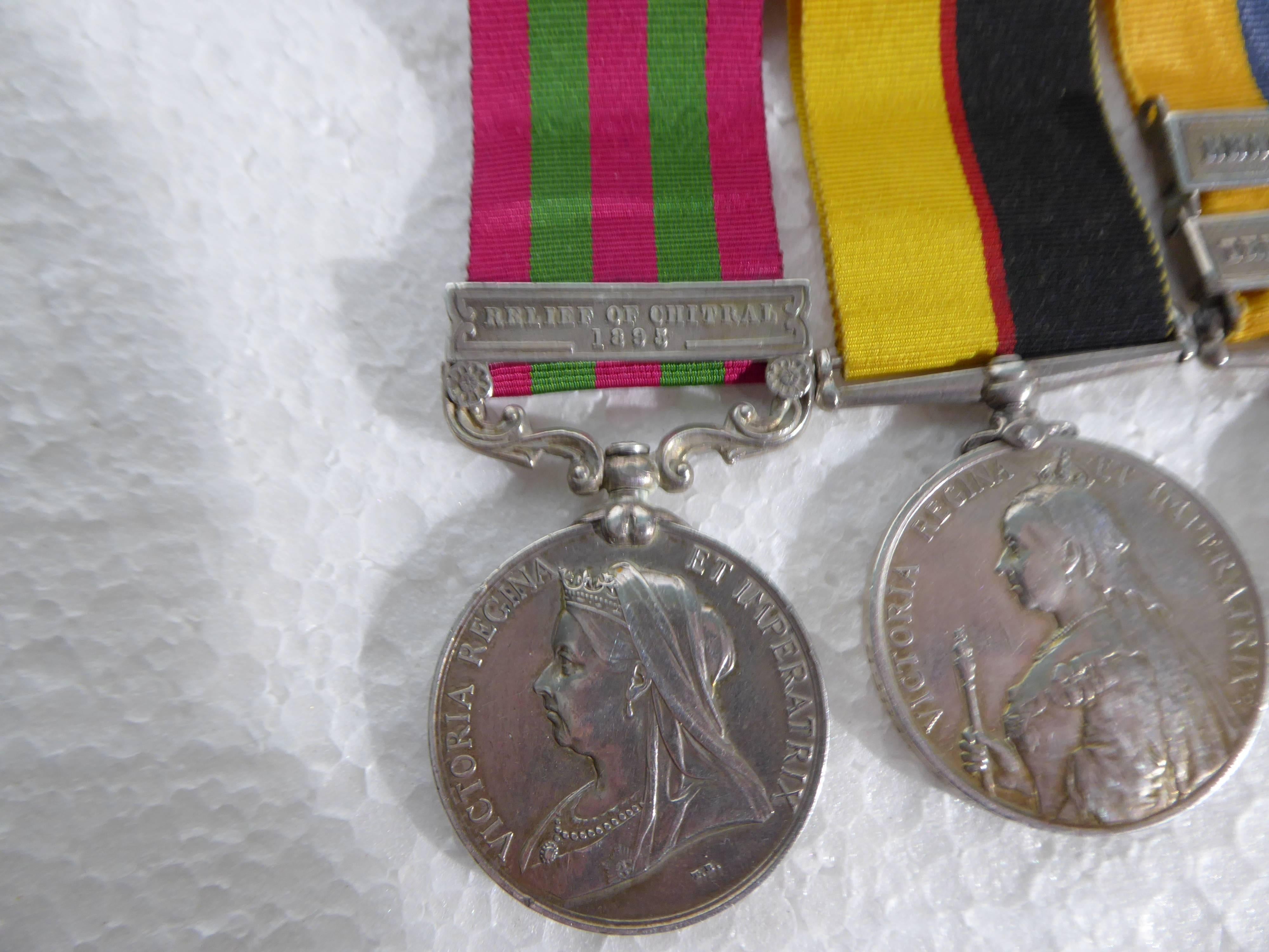 Three Scottish Seaforth Highlanders Medals, circa 1895-1898 In Good Condition For Sale In Glencarse, GB