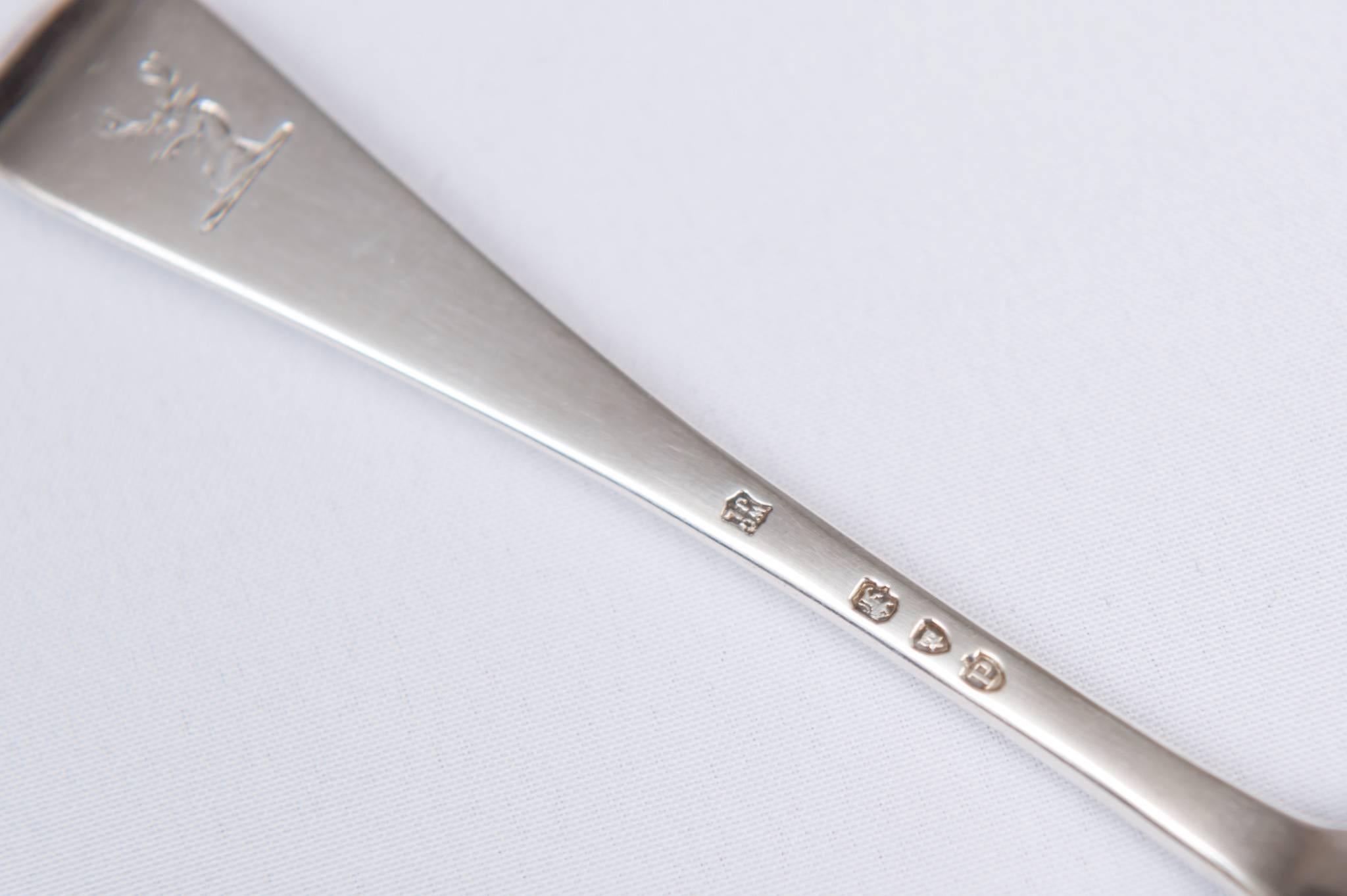 Victorian Silver 117 piece Rattail pattern Canteen of Cutlery, London, 1890 For Sale 2