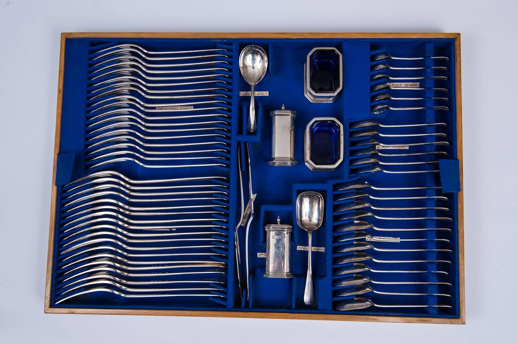 A Victorian silver 117 piece rattail pattern canteen of cutlery. Made by William Gibson and John Lawrence Langman of London, 1890. 

Comprising 18 table forks, 18 dessert forks, 12 table spoons, 12 dessert spoons, 12 table knives, 12 dessert