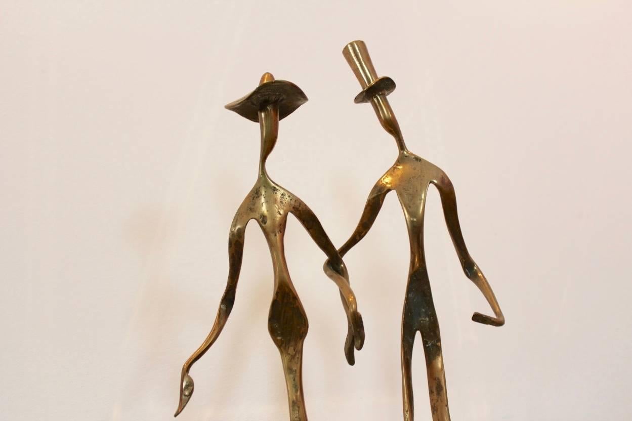 Elegant Bronze ‘Holding Hands’ Sculpture, 1970s 1