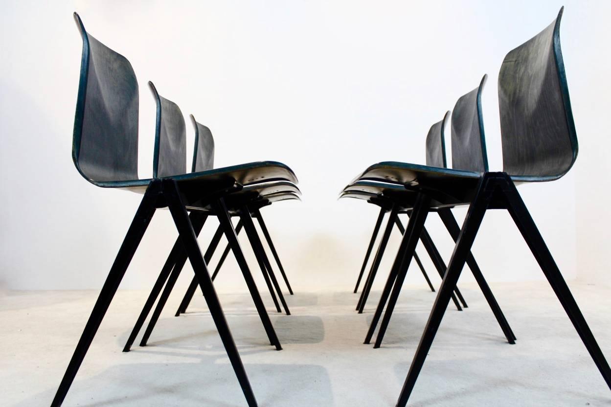 20th Century Extraordinary Two-Toned Stackable Pagholz Galvanitas S22 Industrial Diner Chairs