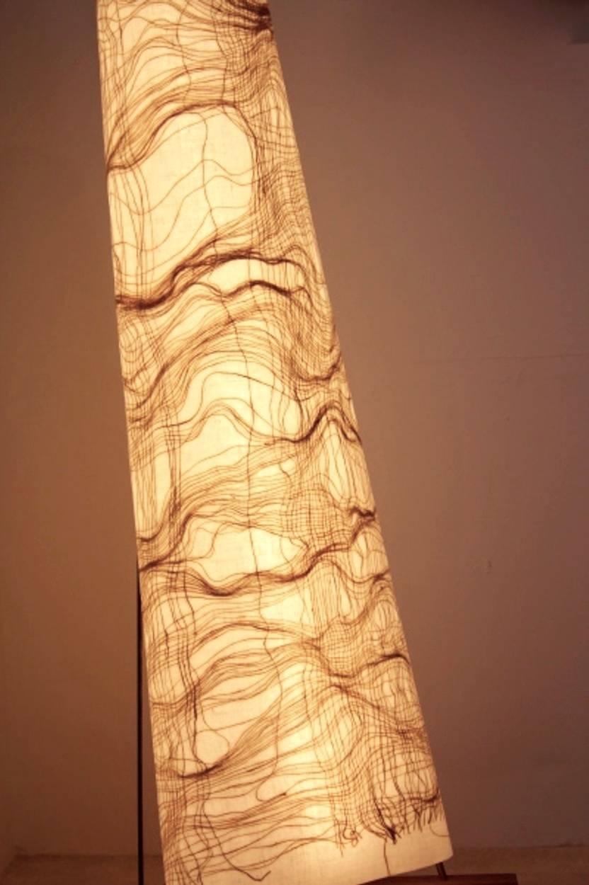 Zeitgenössische Lumen-Licht-Skulptur von Lawrence Kwakye (Niederländisch) im Angebot