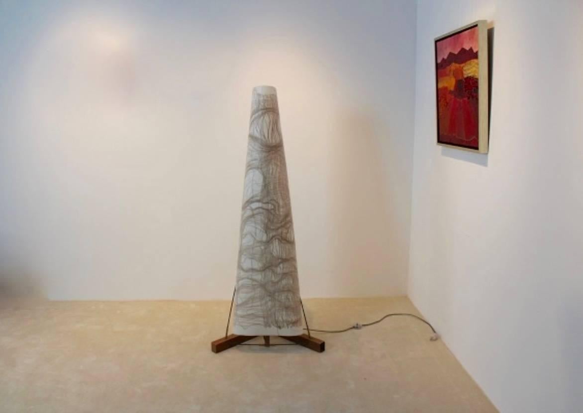 Zeitgenössische Lumen-Licht-Skulptur von Lawrence Kwakye (Arts and Crafts) im Angebot