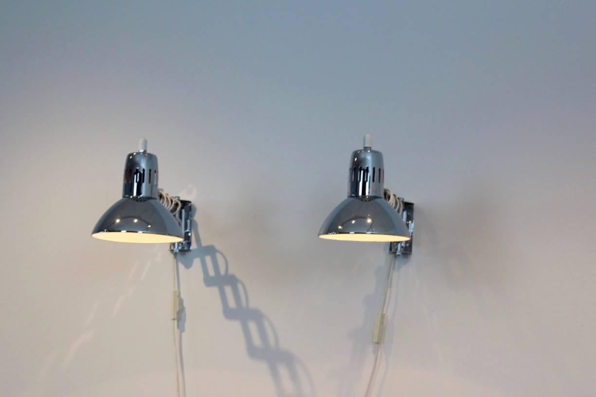 Pair of Chrome Scissor Wall Lamps, 1960s In Excellent Condition In Voorburg, NL