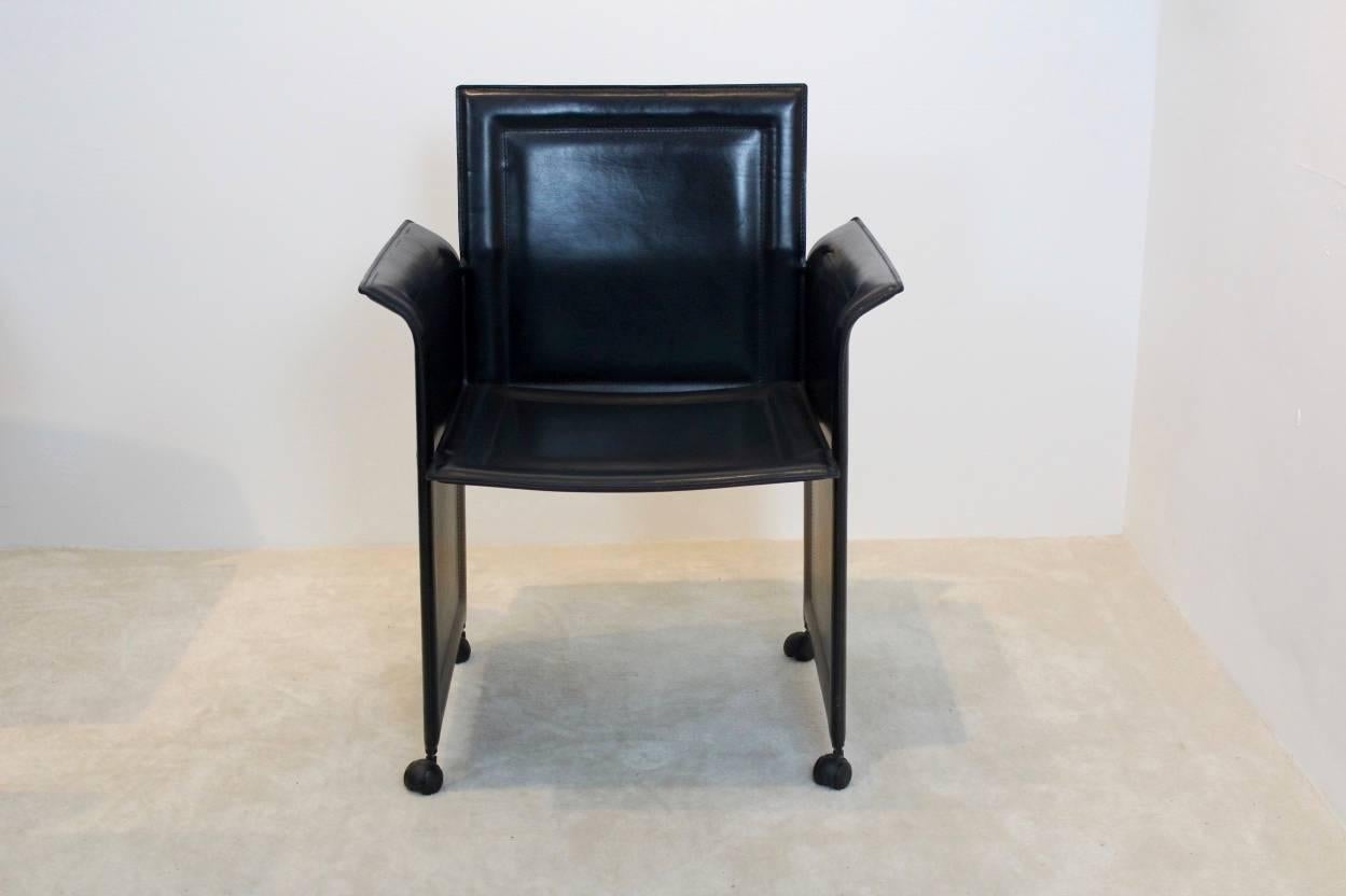 20th Century Set of Four Black Matteo Grassi Leather Diner Chairs, Italy, 1970s
