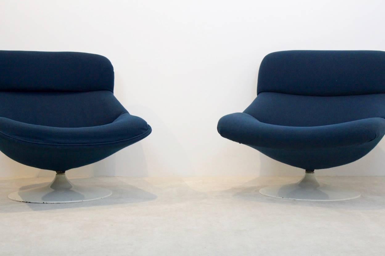 Dutch Unique Set Artifort Swivel Lounge Chairs F518 and F522 by Geoffrey Harcourt