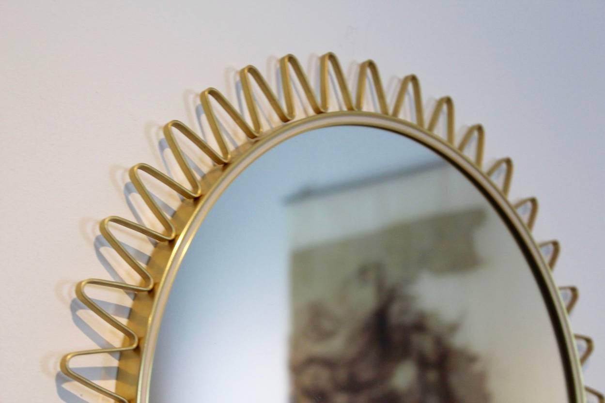 Elegant Mid-Century Brass Framed Sunburst Mirror, France In Excellent Condition For Sale In Voorburg, NL