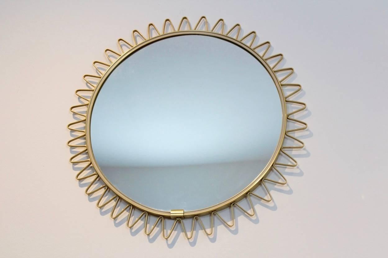 Elegant Mid-Century Brass Framed Sunburst Mirror, France For Sale 2