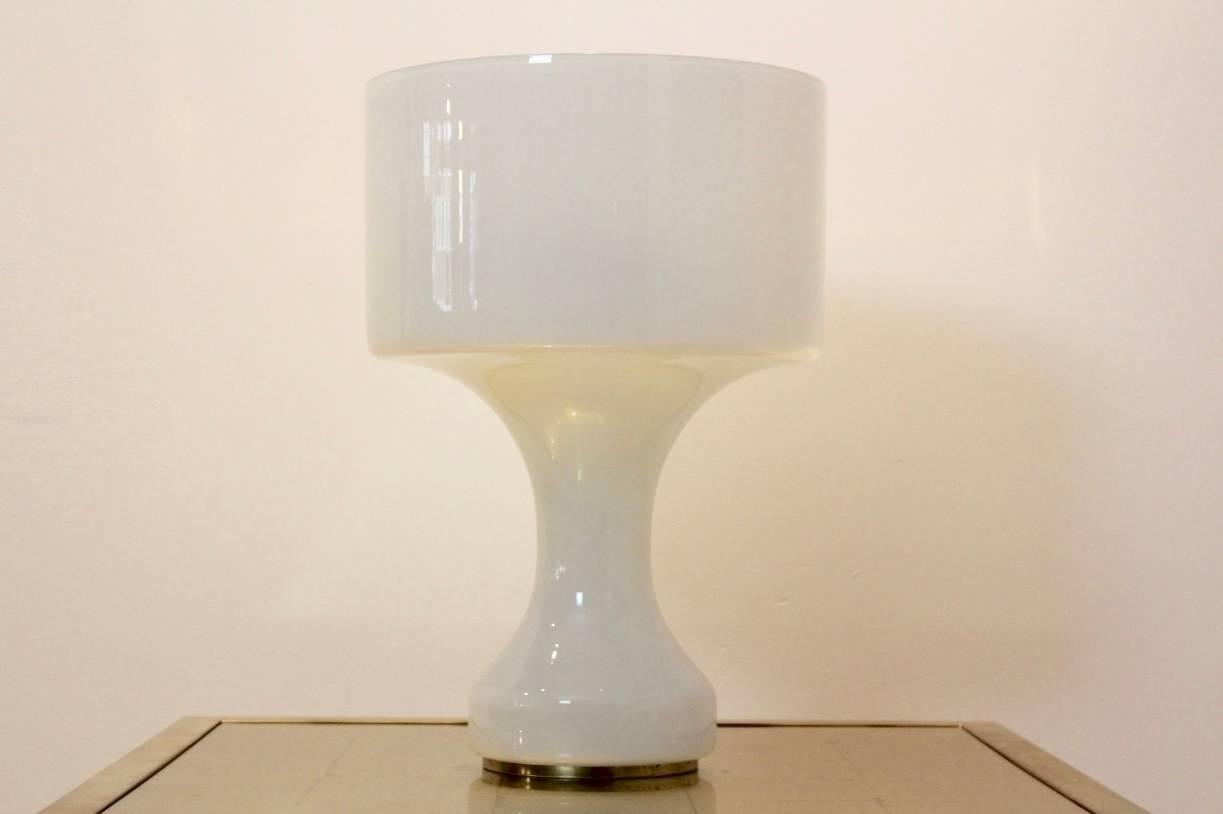 Sophisticated and Rare Snow White handblown Glass ‘Sebenica’ table lamp produced by Vistosi glassworks and designed by Enrico Capuzzo in 1965, Italy 1965. Very beautiful hand blown opal Murano Glass. The base and shade are blown in one (master)piece