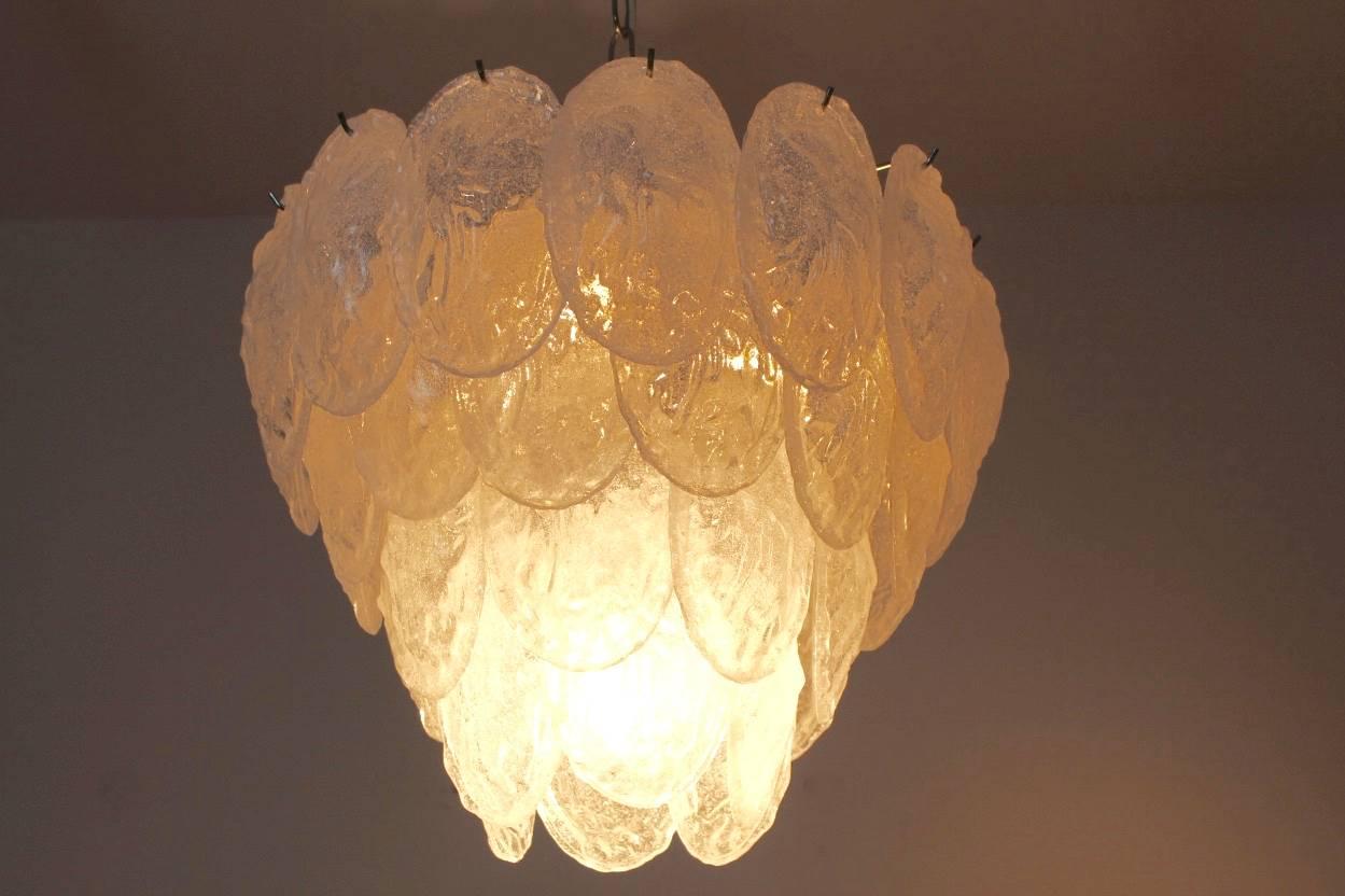 Mid-Century Modern Sublime Murano Frosted Glass Leaves Chandelier by A.V. Mazzega, Italy, 1970s For Sale