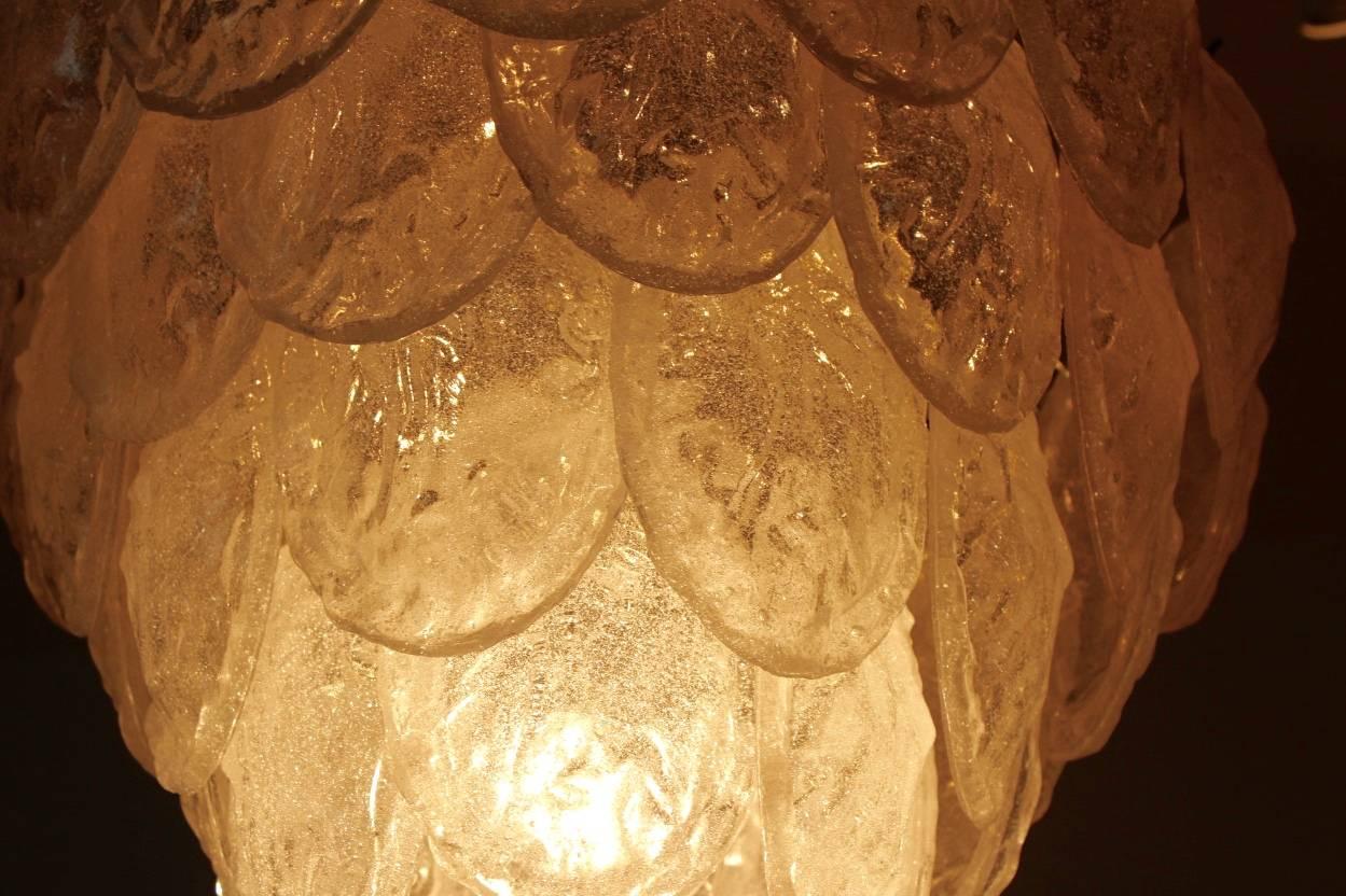 Sublime Murano Frosted Glass Leaves Chandelier by A.V. Mazzega, Italy, 1970s For Sale 1