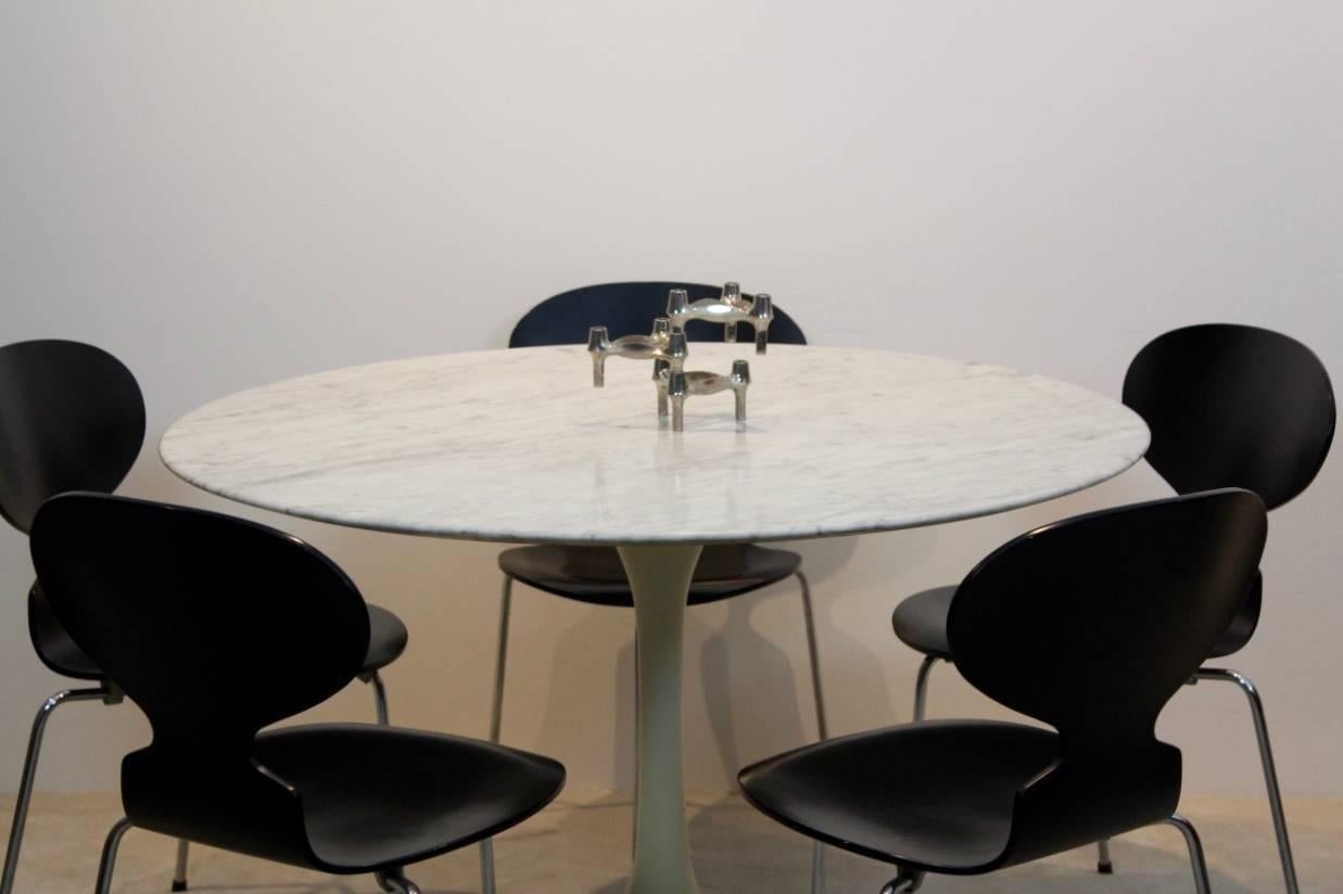 Sophisticated Tulip Dining Table by Eero Saarinen for Knoll International 1