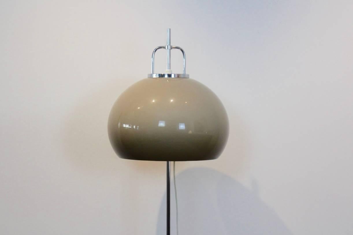 Characteristic Harvey Guzzini Floor Light, Italy In Excellent Condition In Voorburg, NL