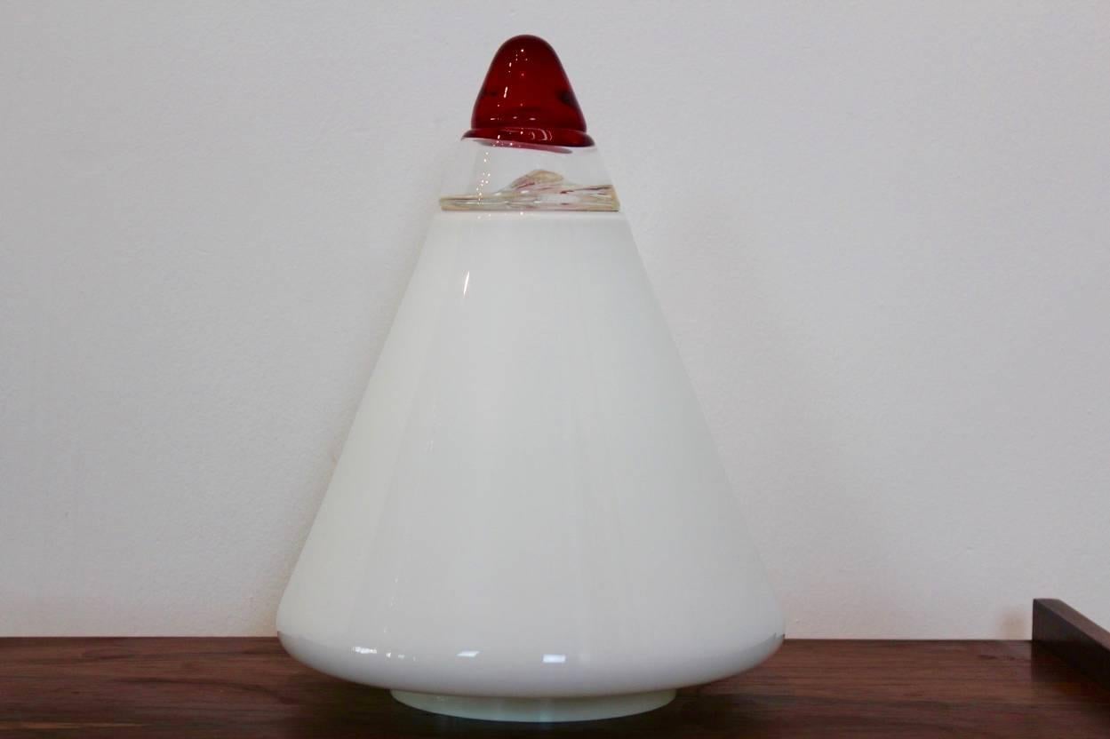 Mid-Century Modern Red and White Opalescent Glass Cone Lamp by Giusto Toso for Leucos, Italy 1970s For Sale