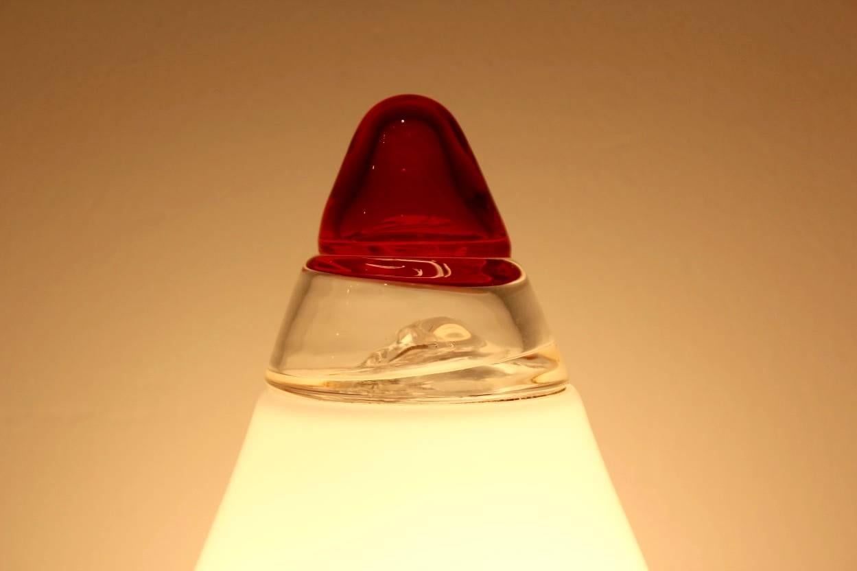 Red and White Opalescent Glass Cone Lamp by Giusto Toso for Leucos, Italy 1970s In Excellent Condition For Sale In Voorburg, NL
