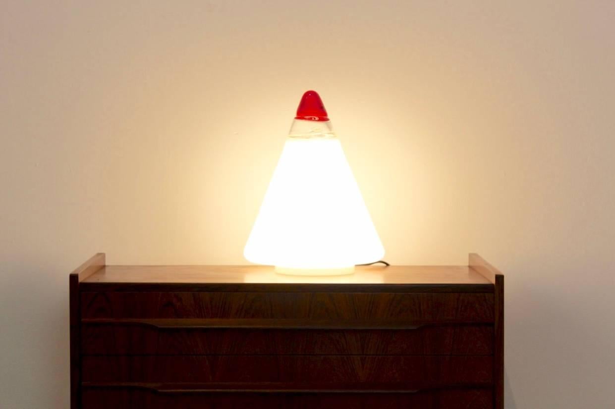 Red and White Opalescent Glass Cone Lamp by Giusto Toso for Leucos, Italy 1970s For Sale 2