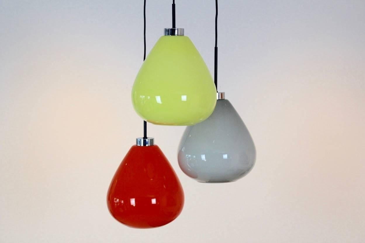 Mid-Century Modern Sophisticated Three Colored Murano Glass Pendant Lamp from Venini, Italy, 1970s