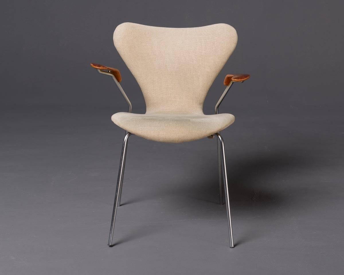 Mid-Century Modern Set of Six AJ3207 Chairs by Arne Jacobson, Fritz Hansen