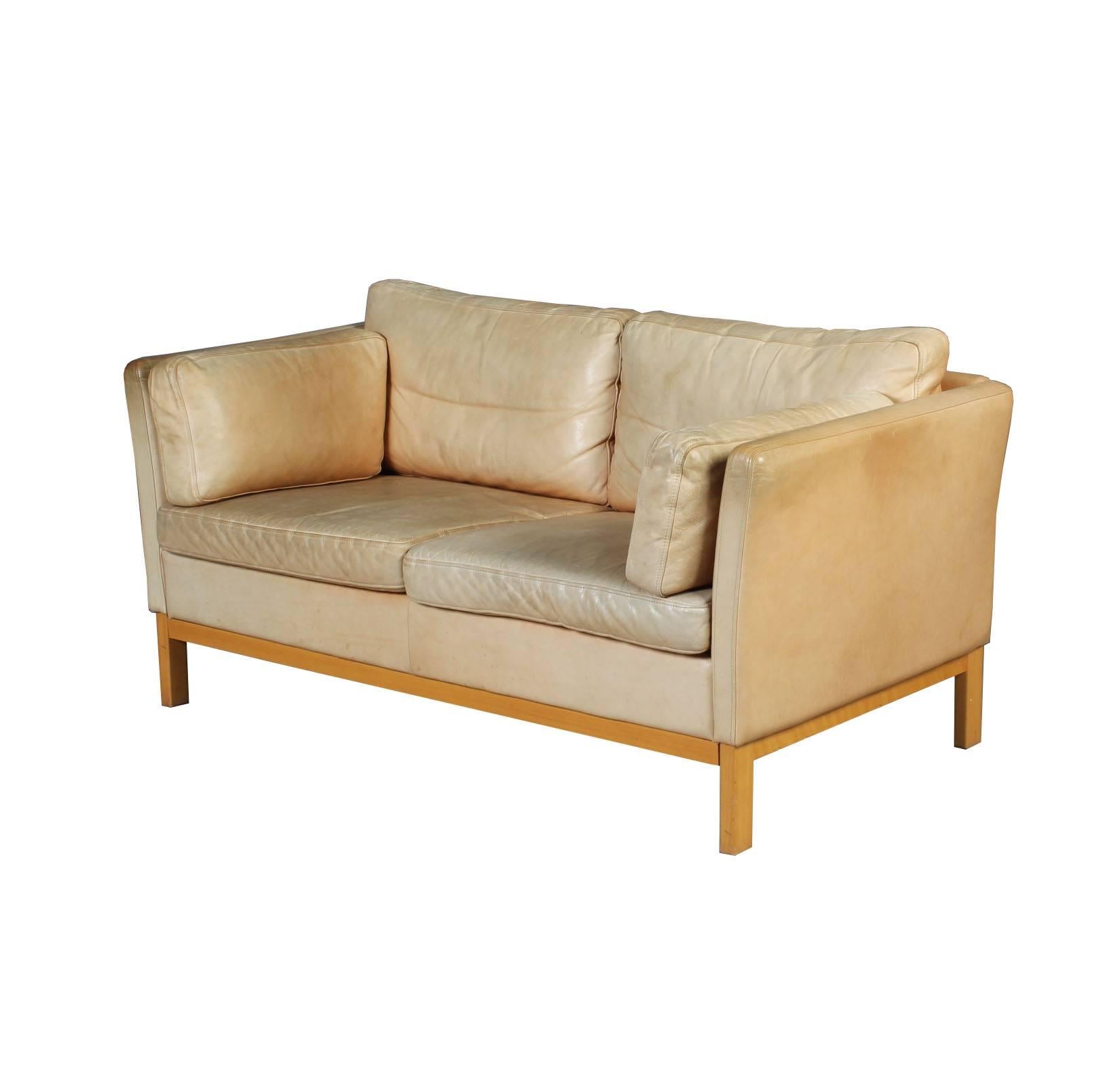 Danish Mid-Century Modern Two-Seat Sofa in Leather