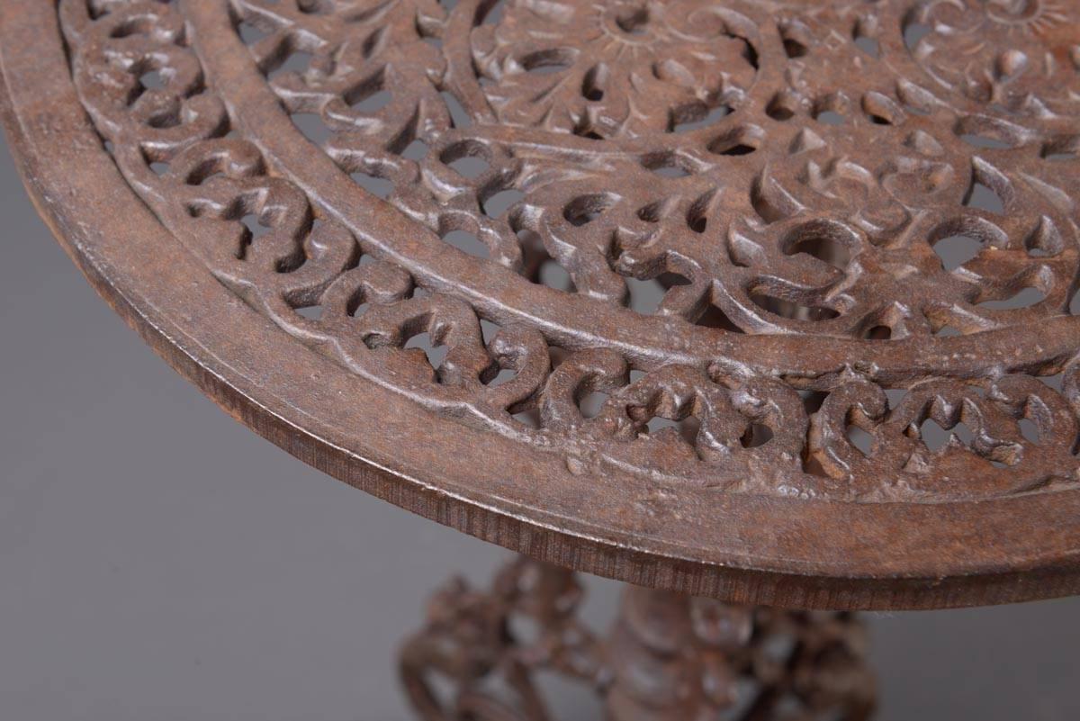 Small, Round Garden Table in the Style of the End of 19th Century, Cast Iron In Good Condition In Lisbon, PT