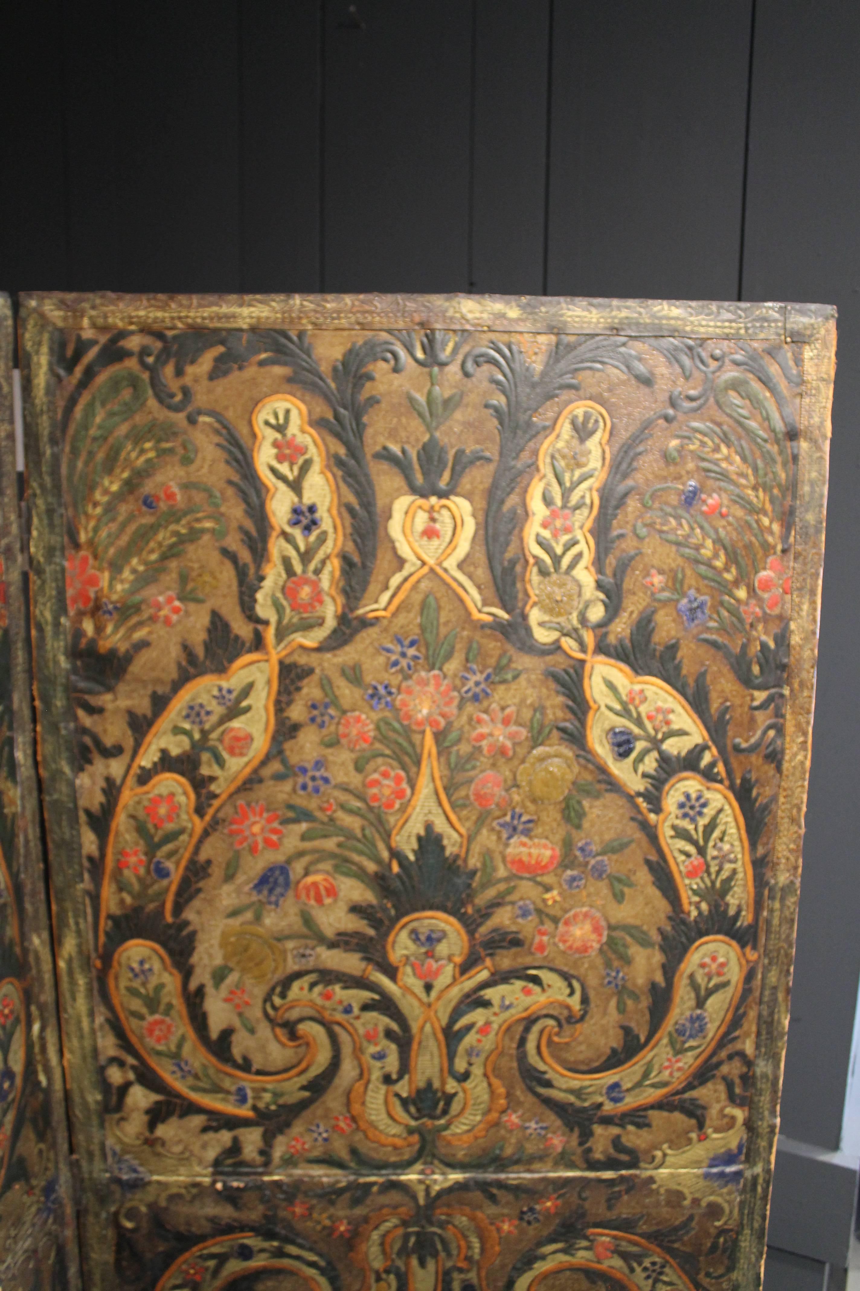 Antique Polychrome Cordovan Leather Screen, 18th Century For Sale 2
