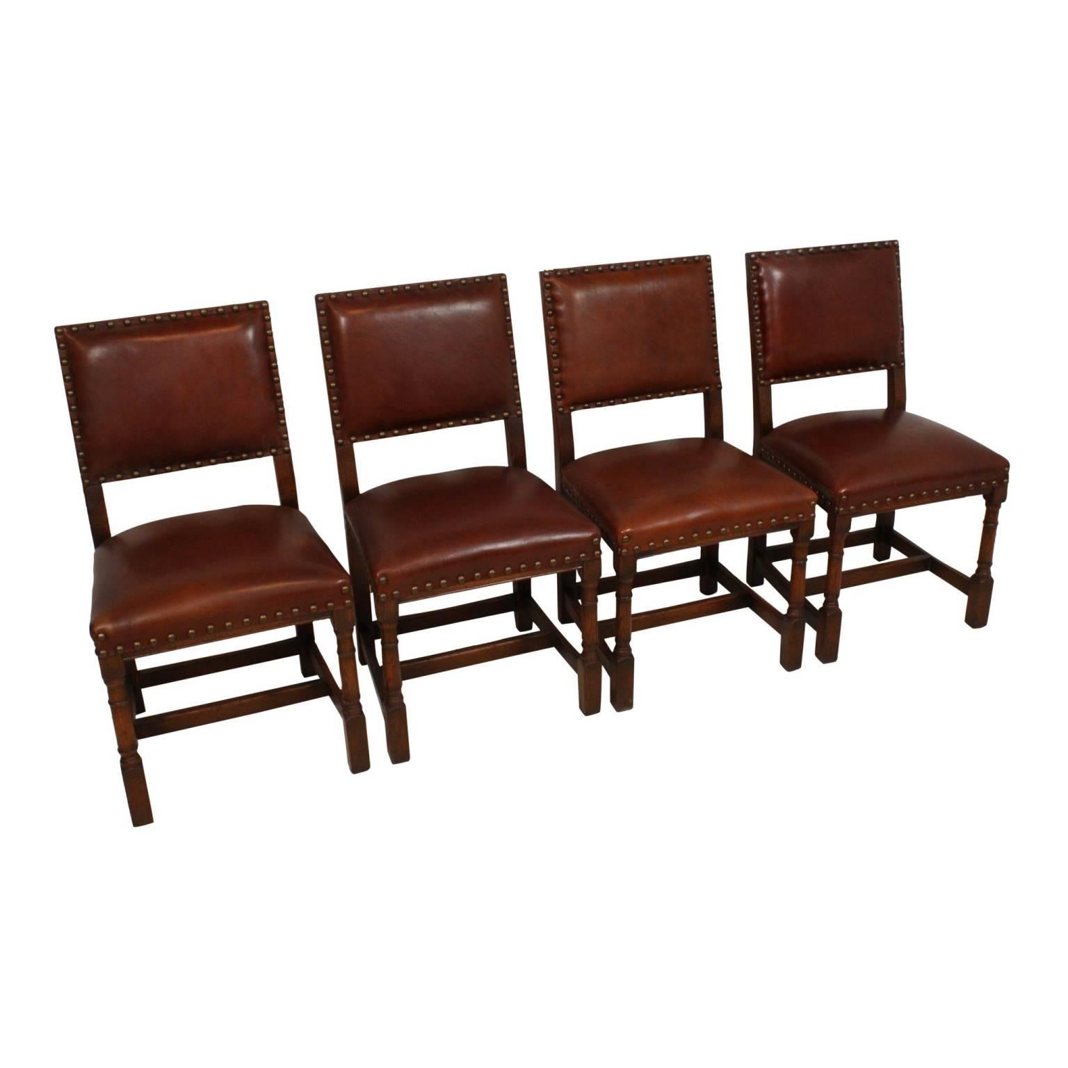 Mid-20th Century Oak Dining Room Table with Eight Leather Chairs 3