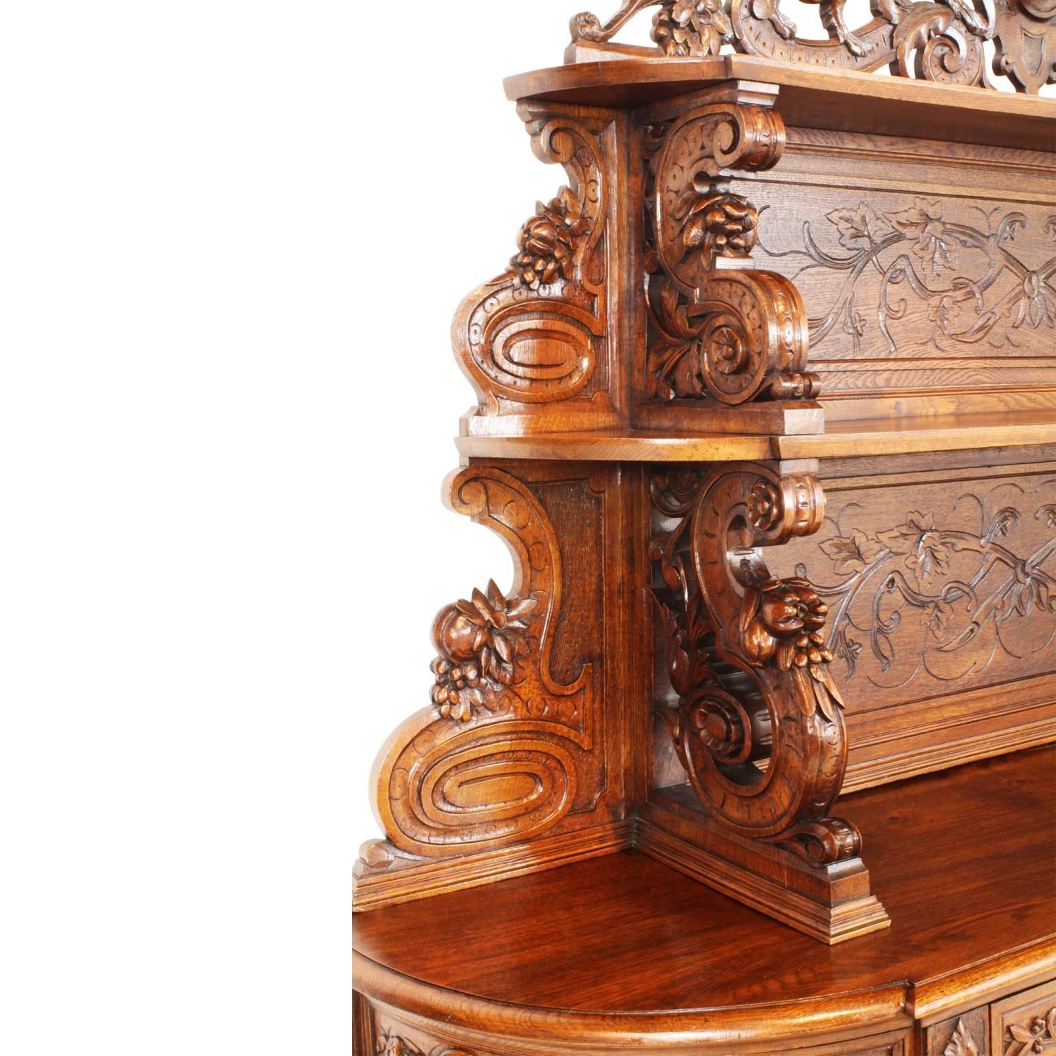 Exceptional Late 19th Century French Oak Hunt Buffet In Good Condition In Evergreen, CO