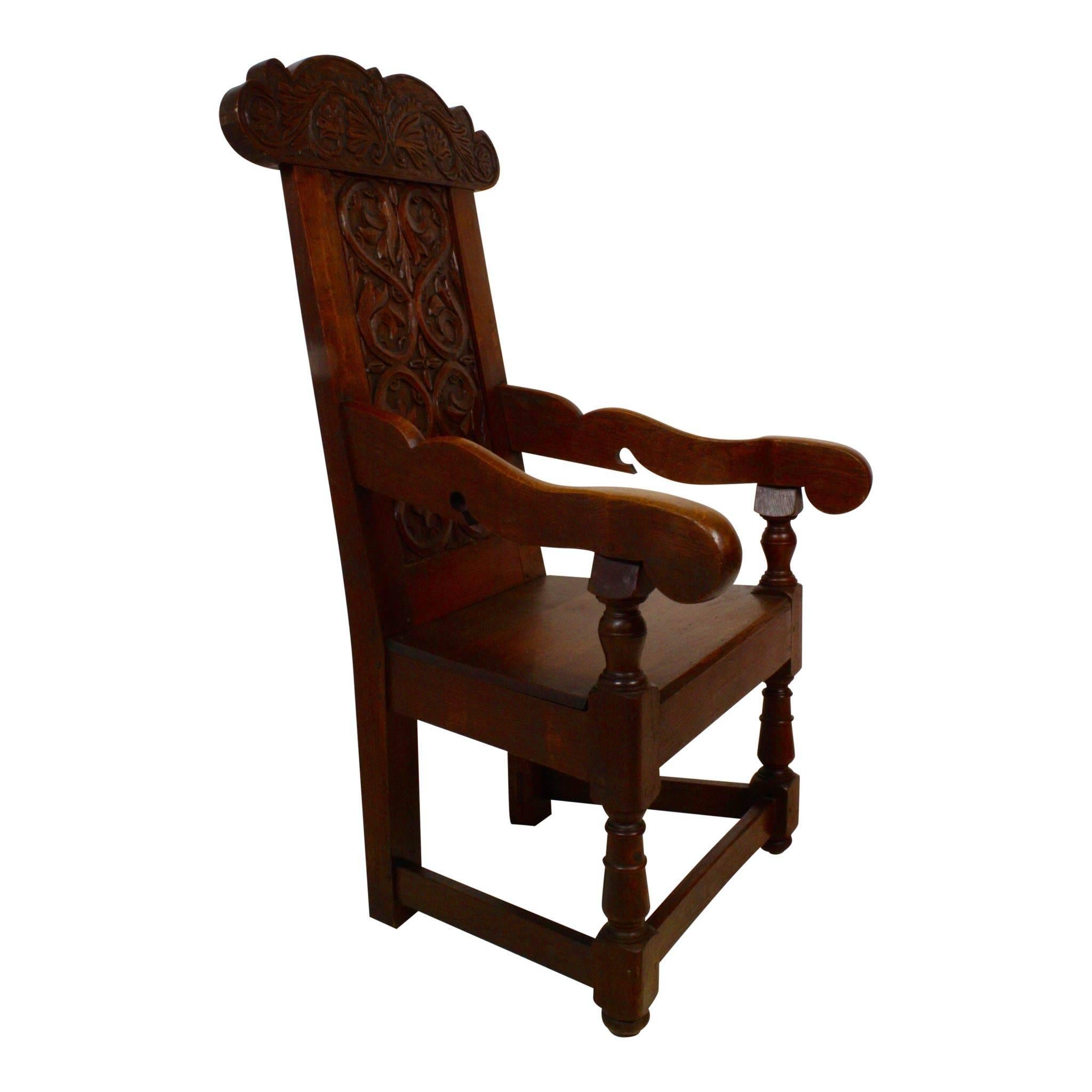 Walisischer Eichen-Sessel des frühen 20. Jahrhunderts (Eichenholz) im Angebot