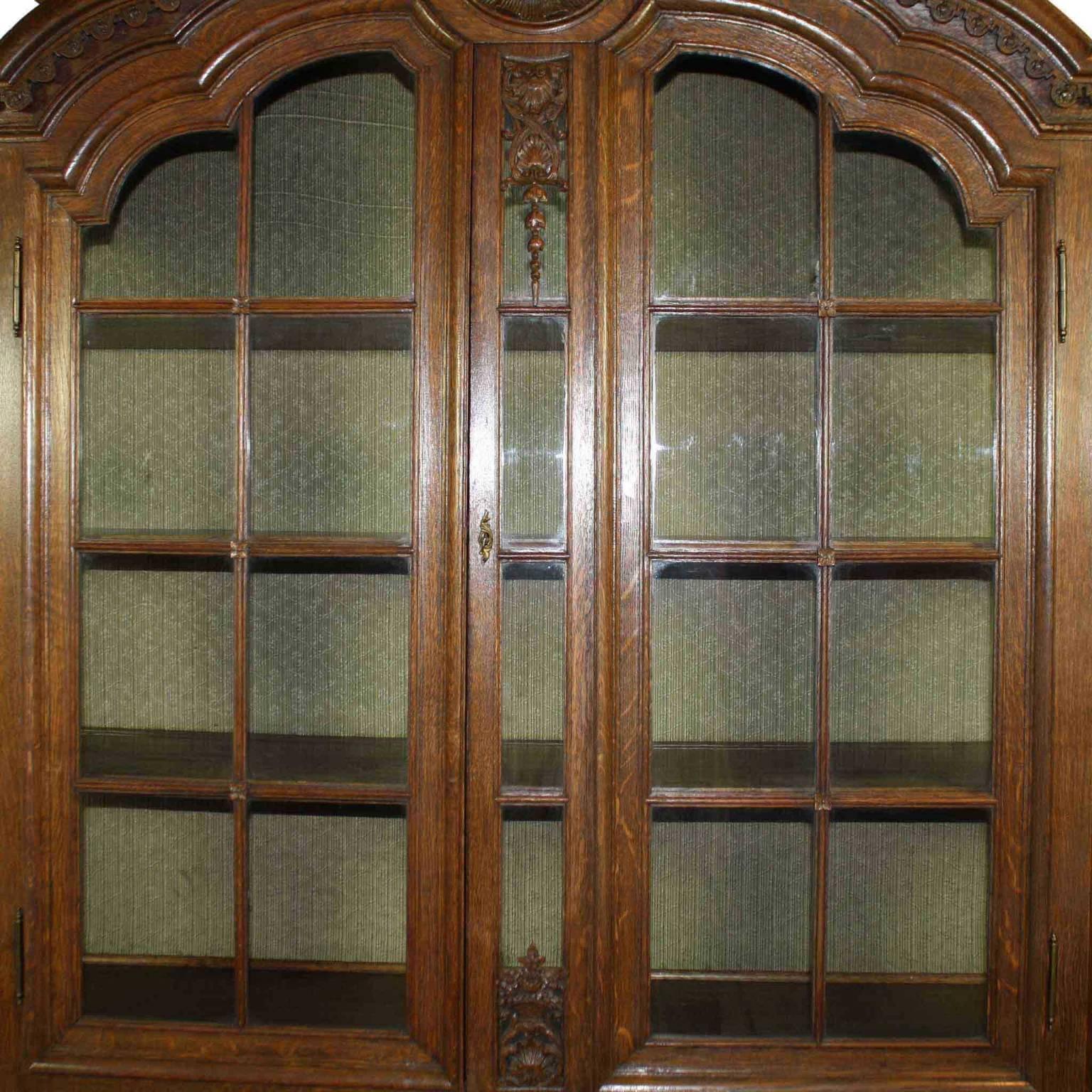 Late 19th Century Louis XV Style Hutch For Sale 1