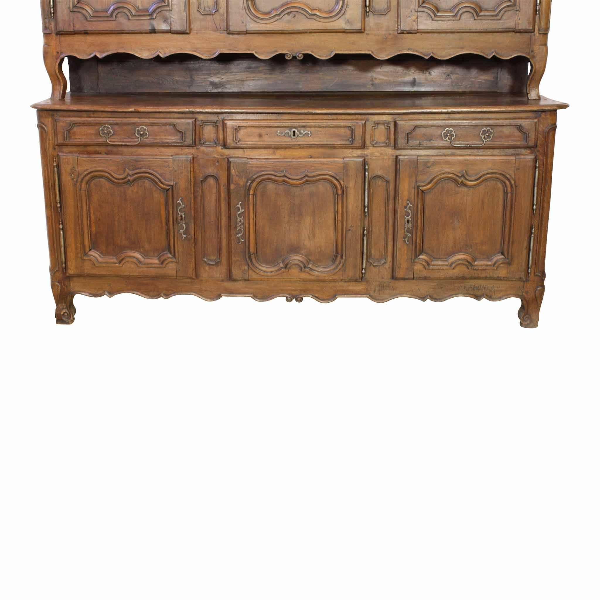 This substantial French deux corps cabinet is double bodied with the upper portion slightly narrower than the lower portion. Both have a single adjustable shelf. The lower potion height is 37.5 inches. Keys included.
