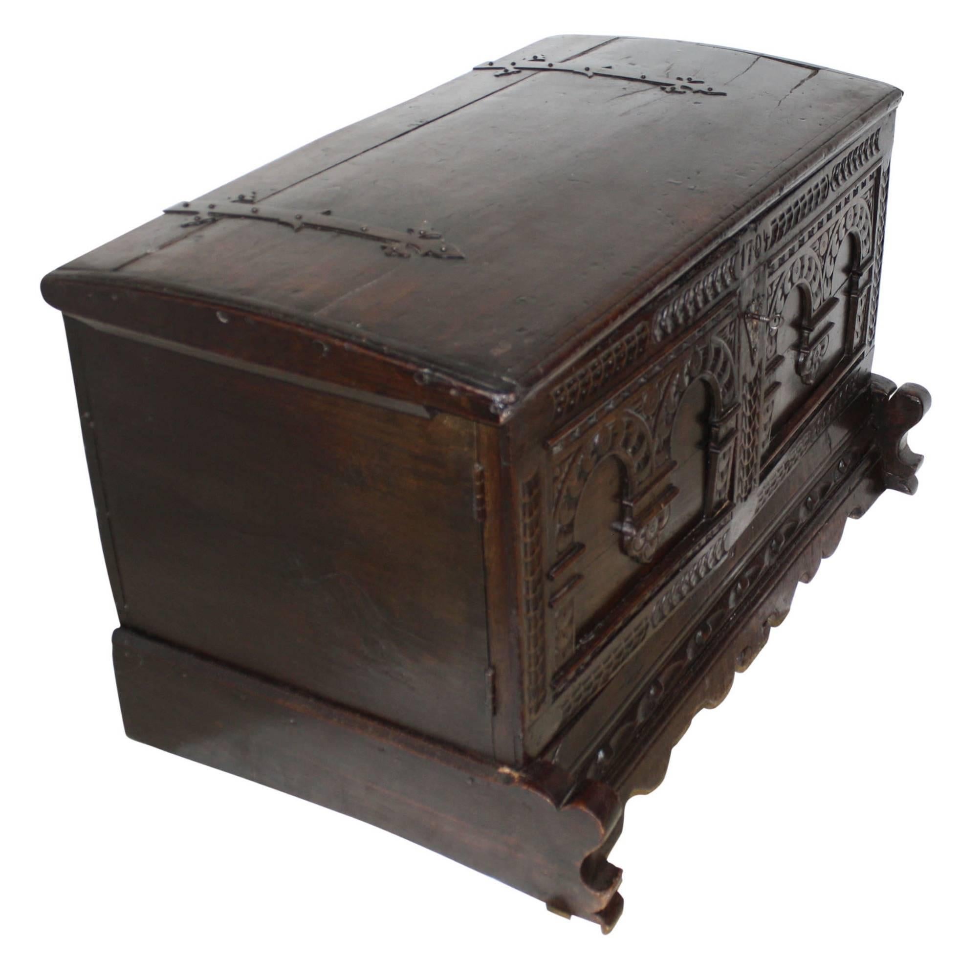 Northern Renaissance Early 19th Century Re-Purposed English Trunk For Sale