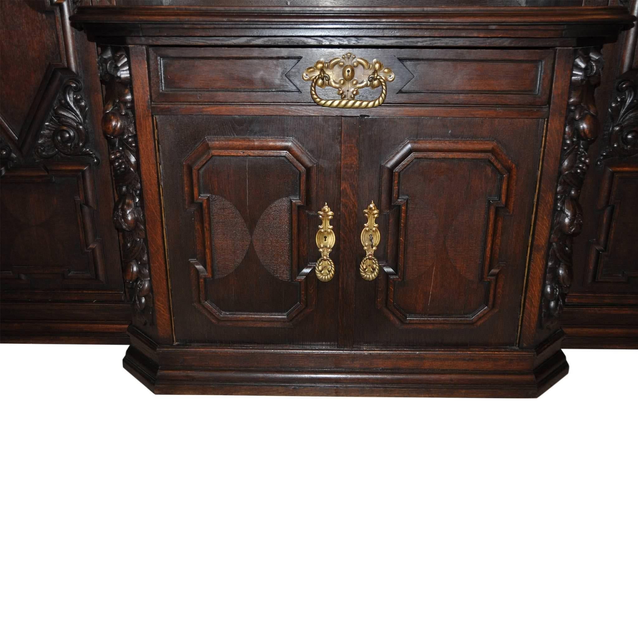 German Oak Danziger Cabinet, circa 1900 In Good Condition For Sale In Evergreen, CO