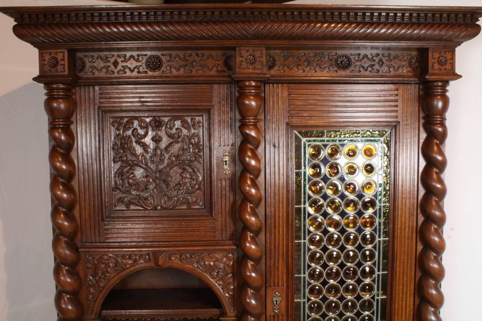 Early 20th Century Renaissance Style Bookcase with Leaded Glass Door In Good Condition In Evergreen, CO
