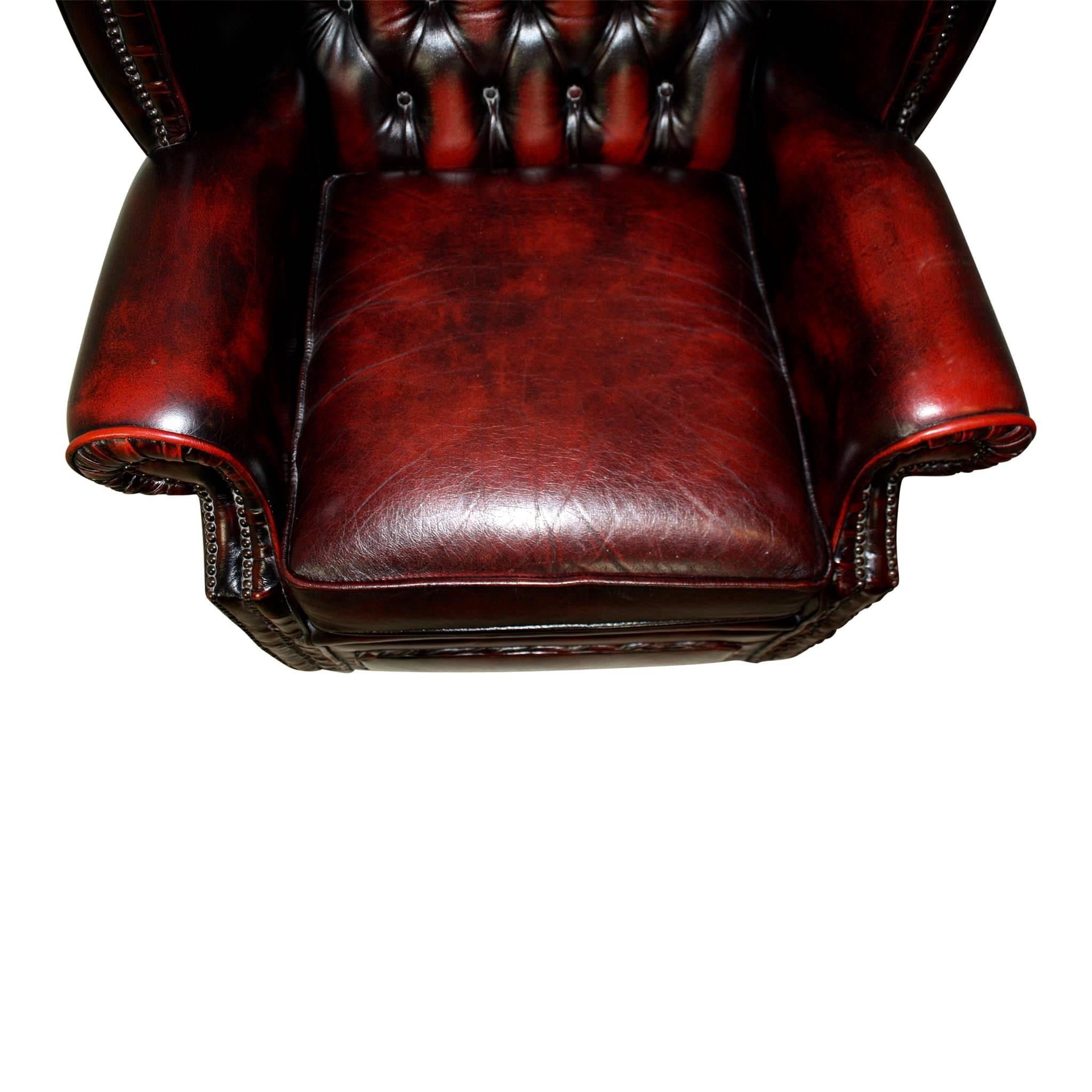 Set of Two English Chesterfield Wingback Oxblood Leather Chairs, circa 1930 2