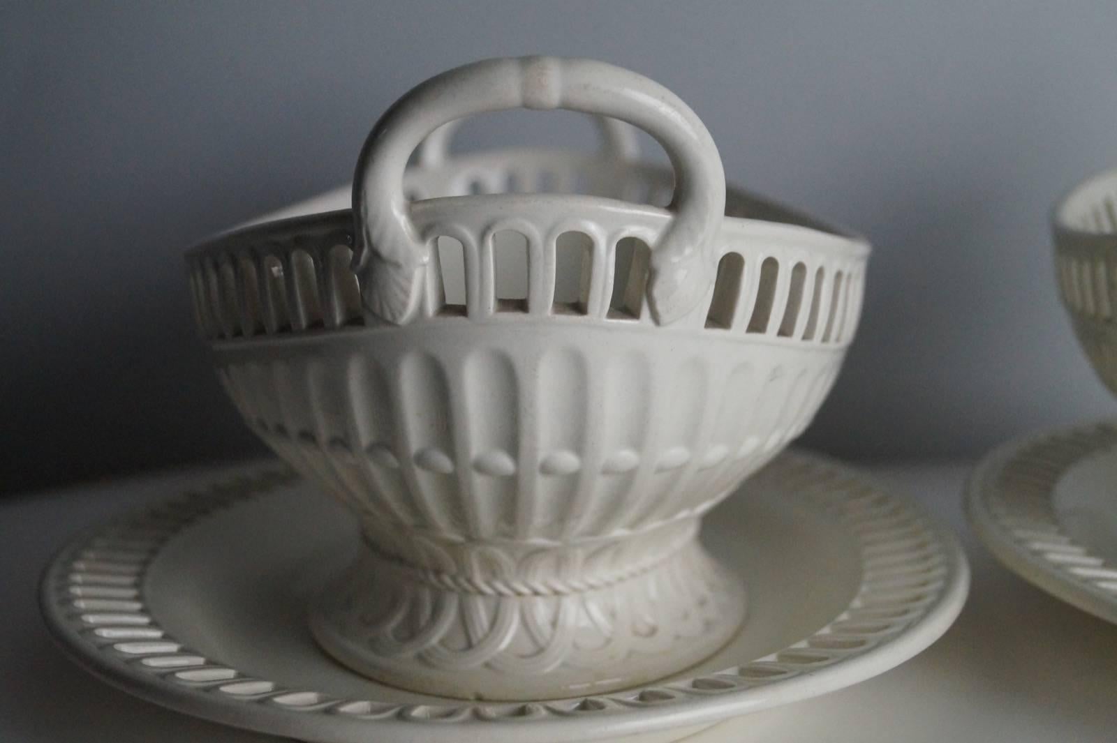 Two Wedgwood Openwork Baskets, 1850s In Good Condition In Haarlem, Noord-Holland