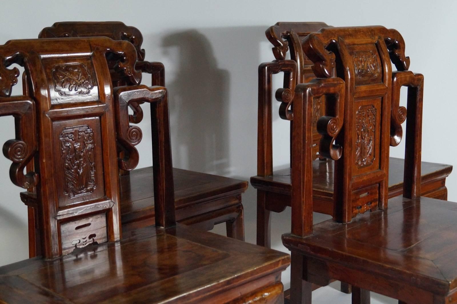 Four Striking Red Chinese Carved Wood Chairs, 1860s In Good Condition For Sale In Haarlem, Noord-Holland