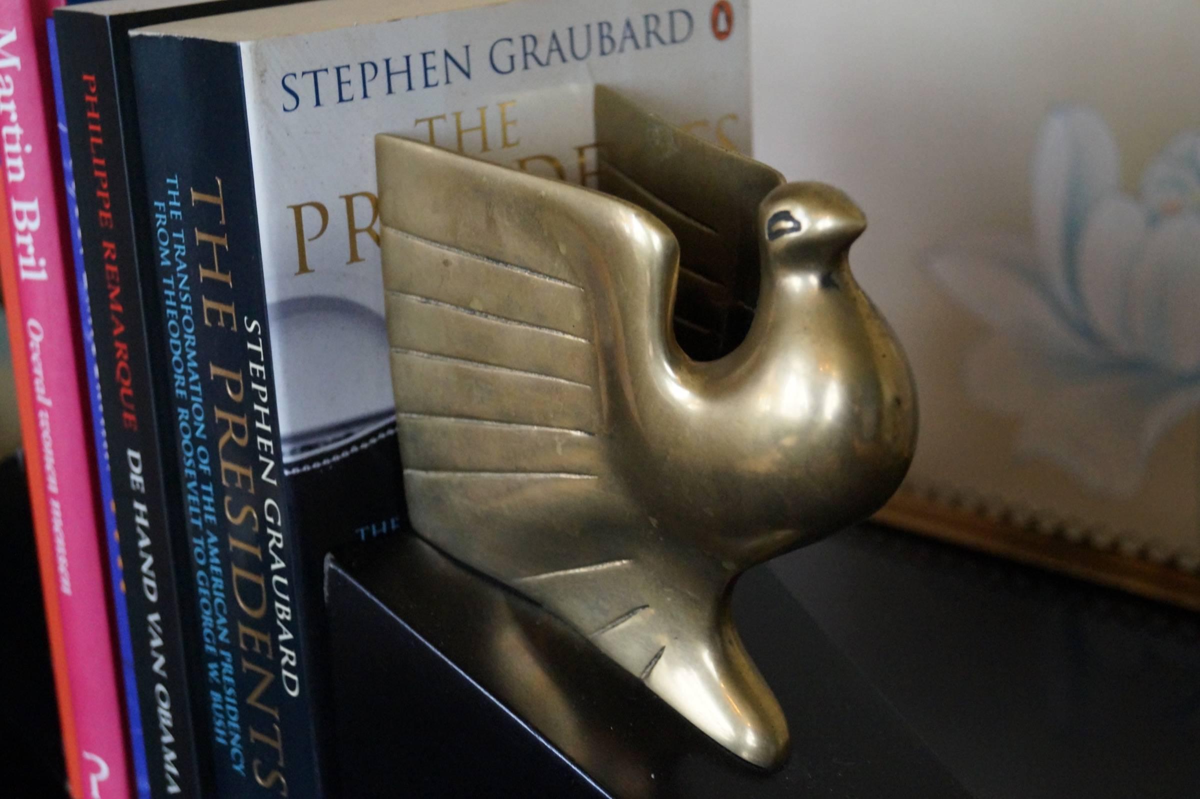 American Art Deco Pigeon Bookends, 1930s In Good Condition For Sale In Haarlem, Noord-Holland