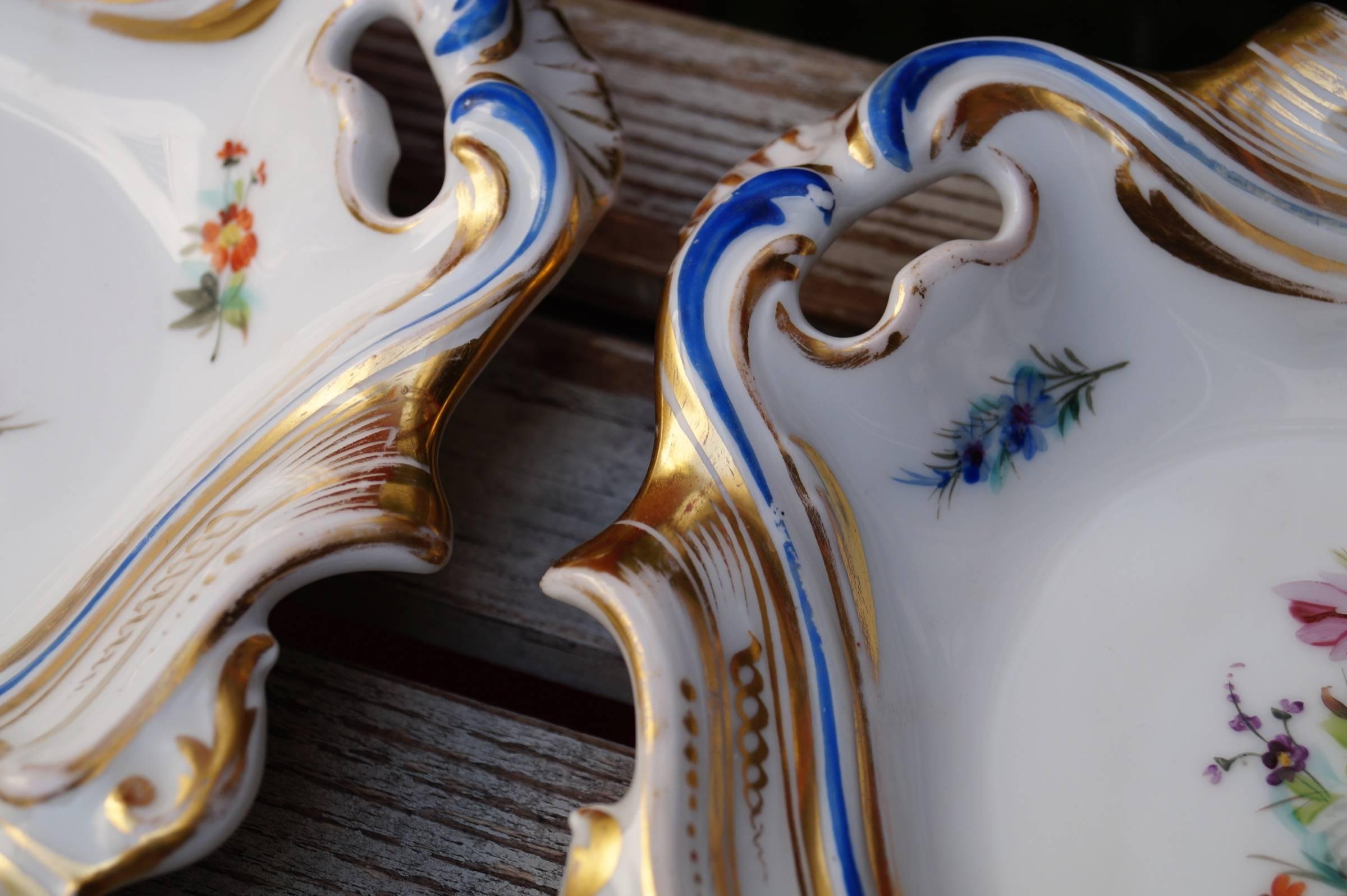 Four Antique Old Paris Hand-Painted Serving Dishes, France, 1850-1880 In Good Condition For Sale In Haarlem, Noord-Holland